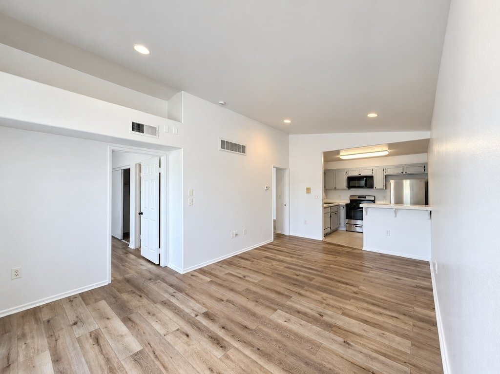 6545 Fulton Ave #205 - 5.jpeg