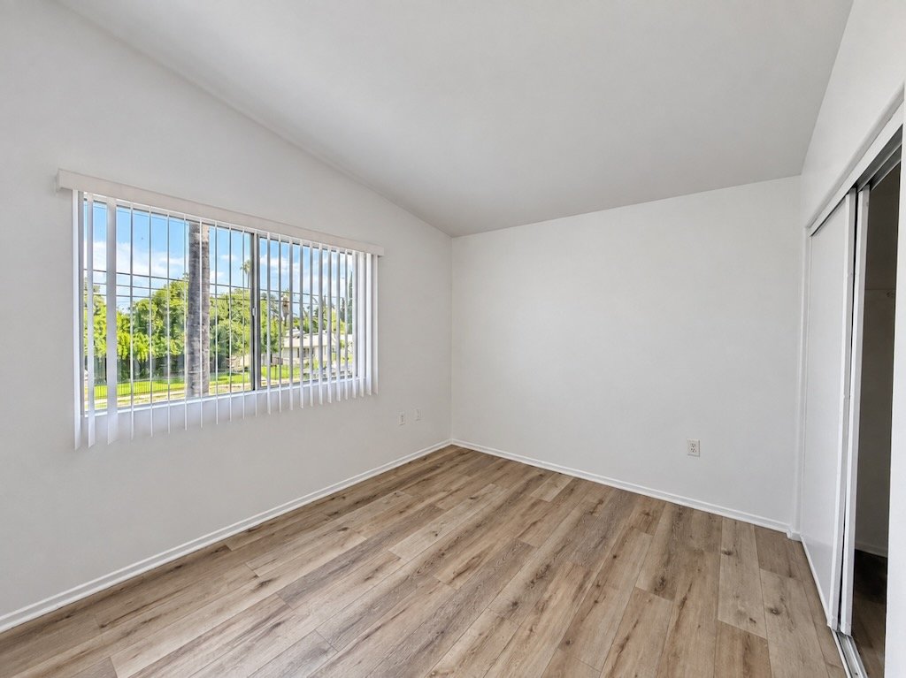 6545 Fulton Ave #205 - 6.jpeg