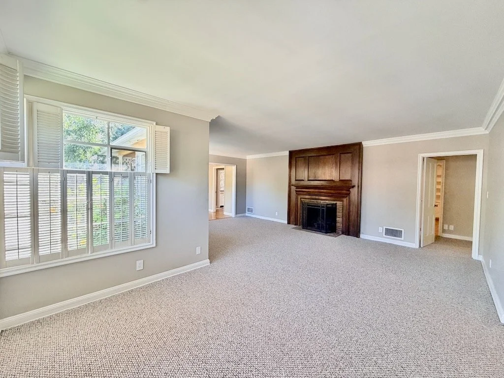 951 Masselin Ave - 6.jpeg