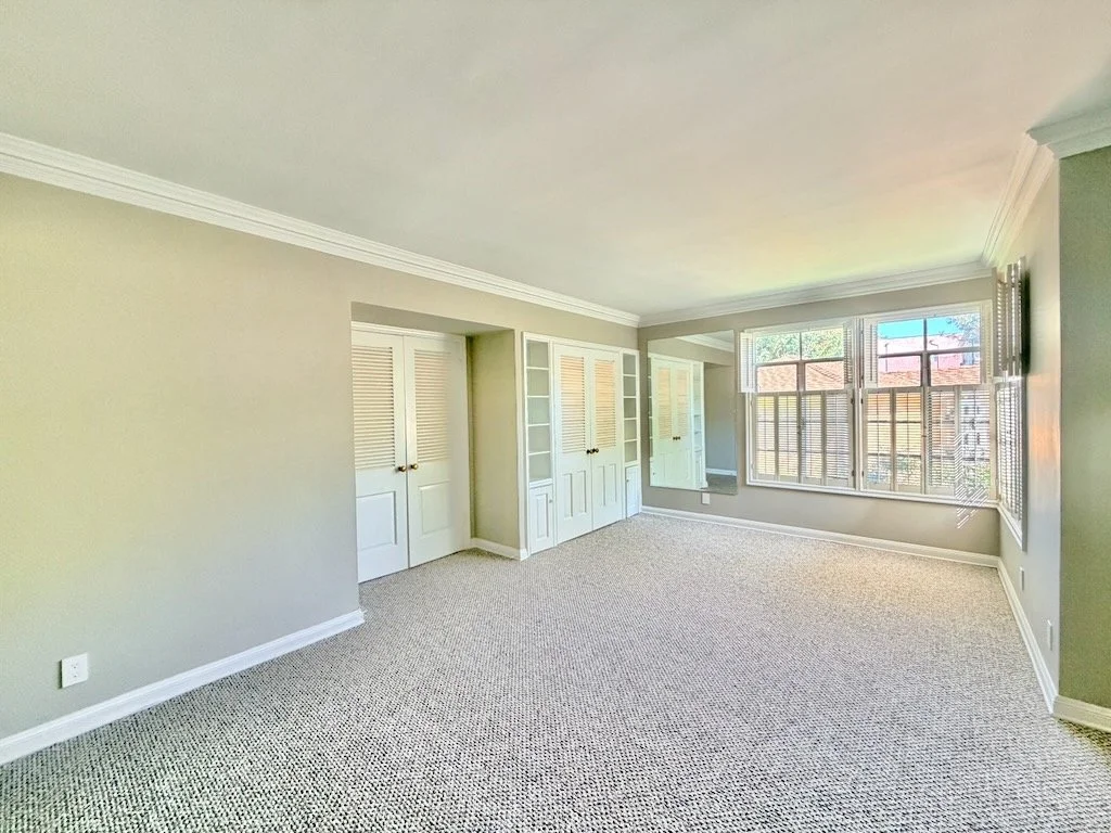 951 Masselin Ave - 7.jpeg