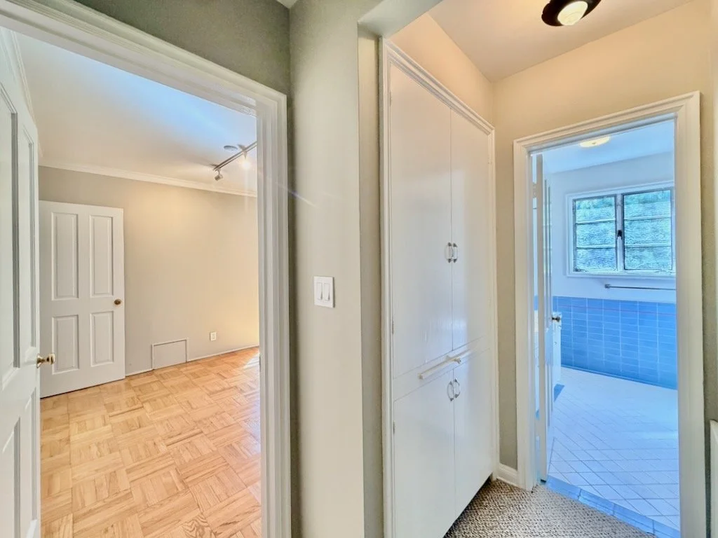 951 Masselin Ave - 19.jpeg