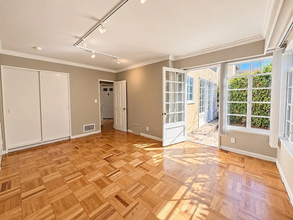951 Masselin Ave - 22.jpeg