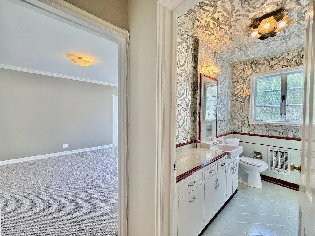 951 Masselin Ave - 24.jpeg