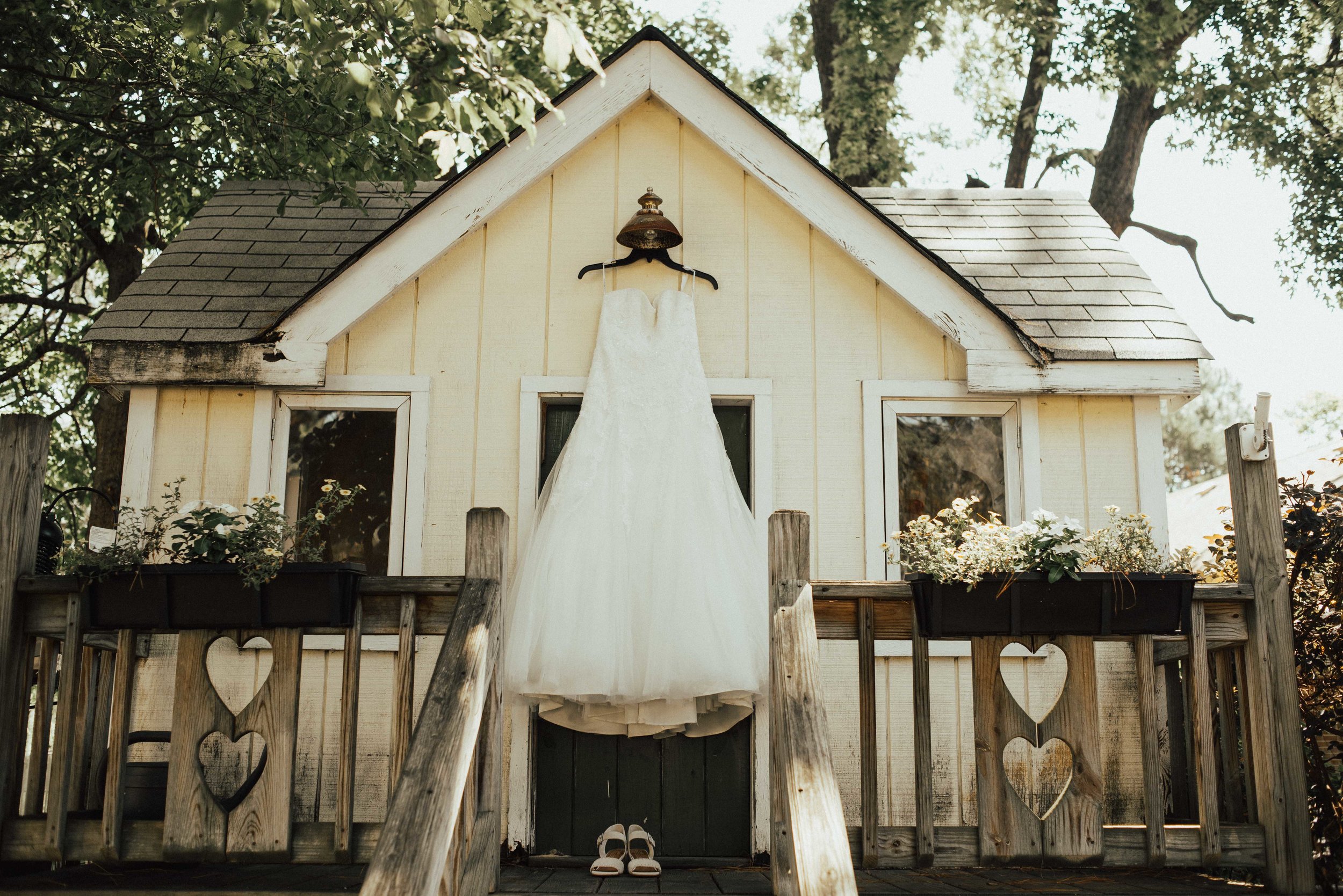 Virginia Wedding dress. SB Photographs.jpg