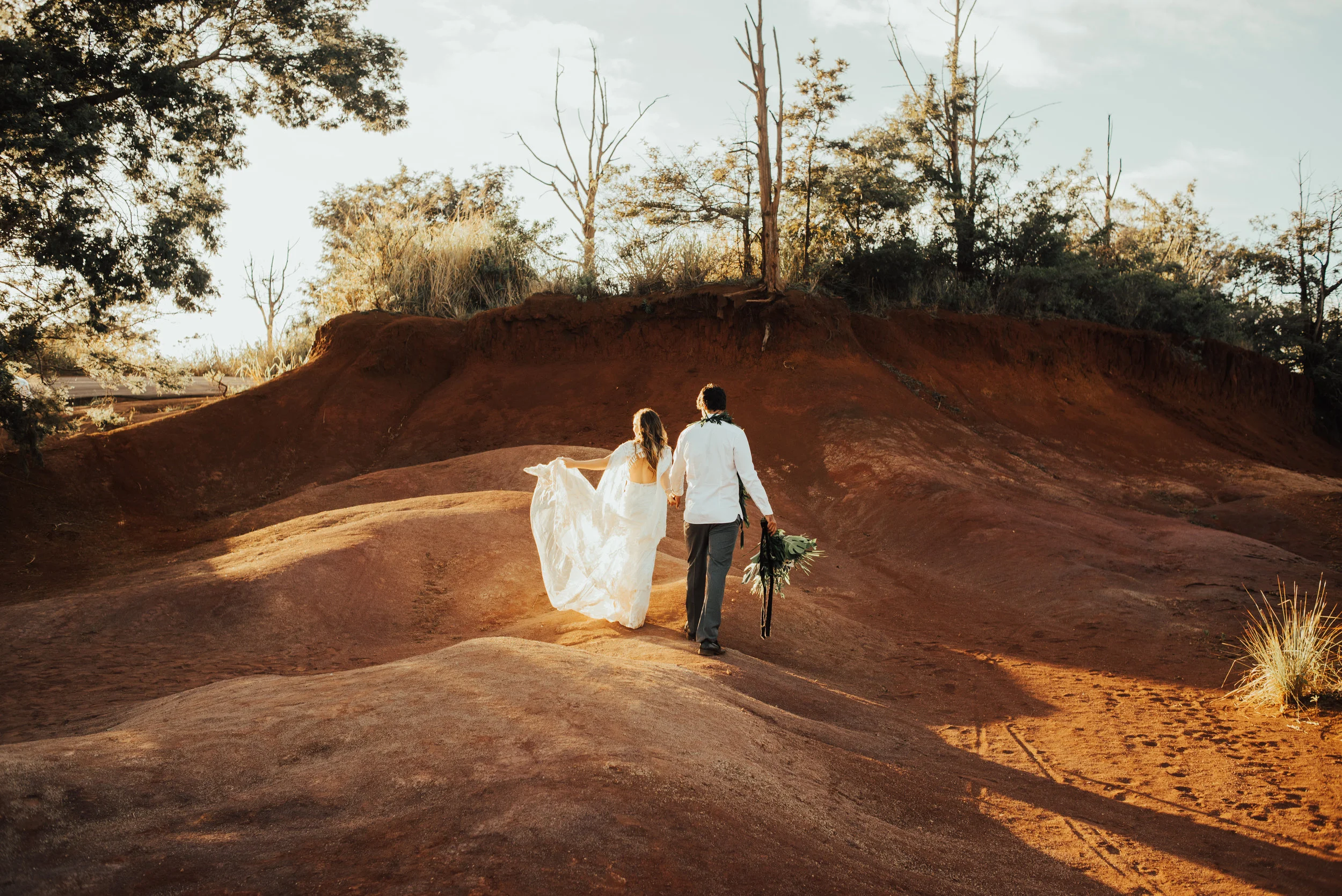 Waimea Canyon Elopement by SB Photographs01101001000111001110110110100100100001101001DSC_5928DSC_59280001101.jpg