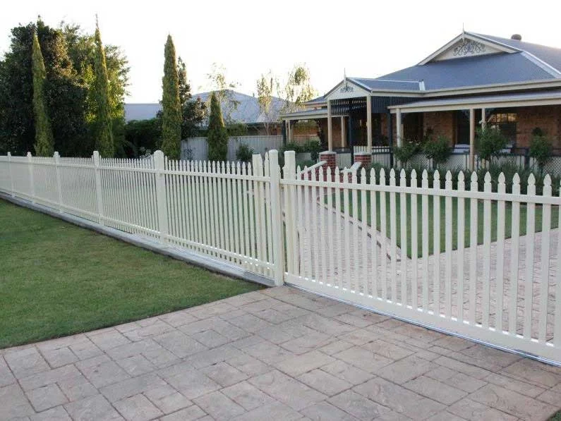 PICKET FENCING
