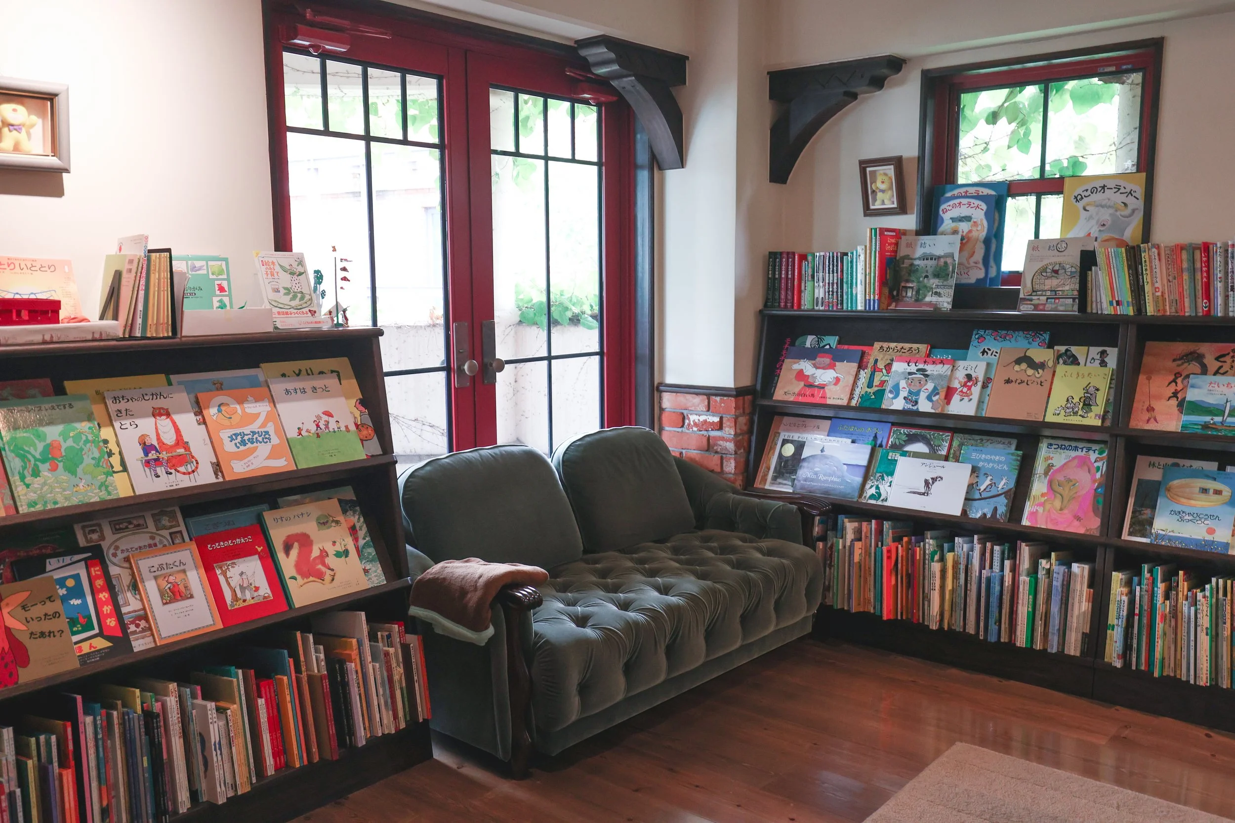 picture book museum nagasaki reading room