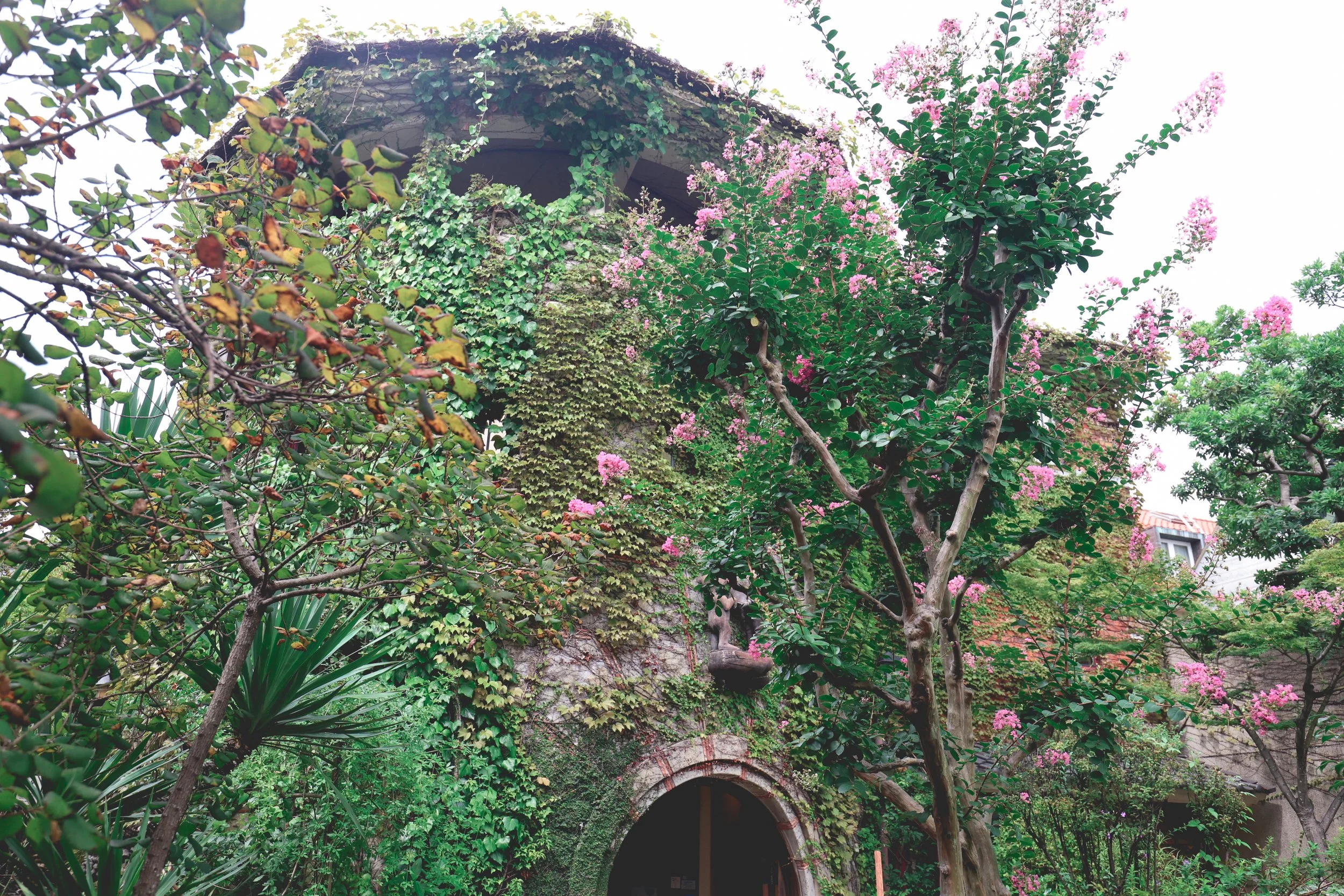 inori hill picture book museum castle