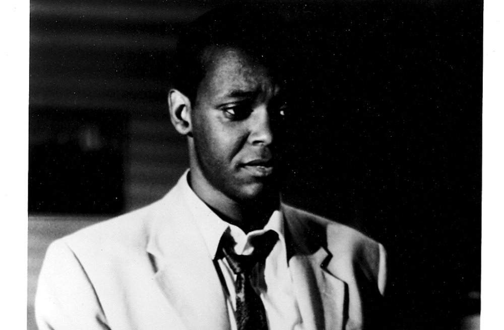 Godfrey L. Simmons, Jr as Carl Meeks