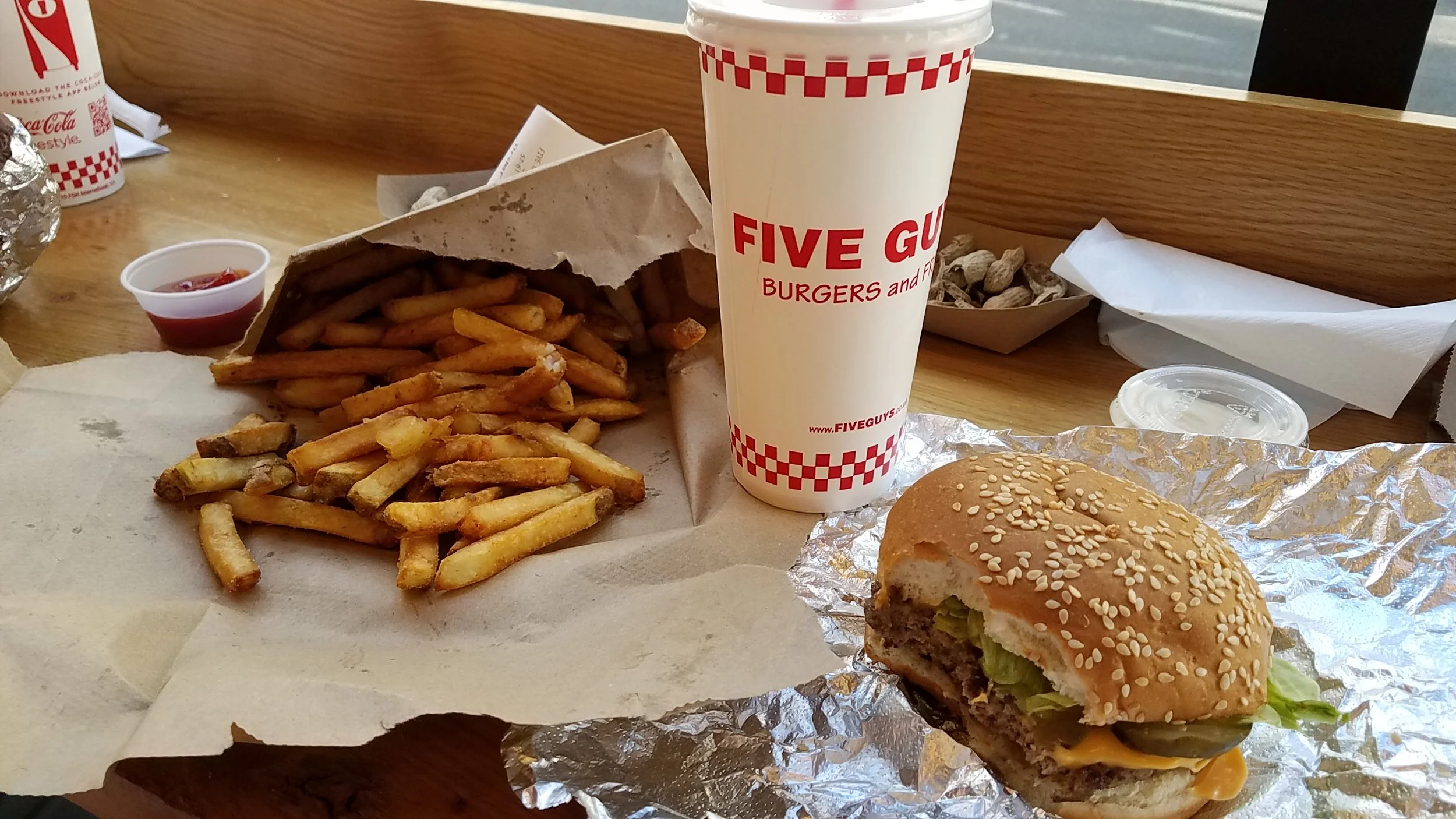FIVE GUYS!