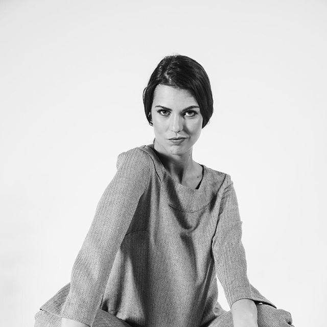 In a #closet full of season-specific trends, #wardrobe staples pair easily with anything from jeans to printed trousers, and #wool also instantly adds a touch of cool masculinity.
.
.
.
#fashiongoals #stylediary #tweed #tweedlove #canadiandesigner #fashion #timelessdesign #newcollection