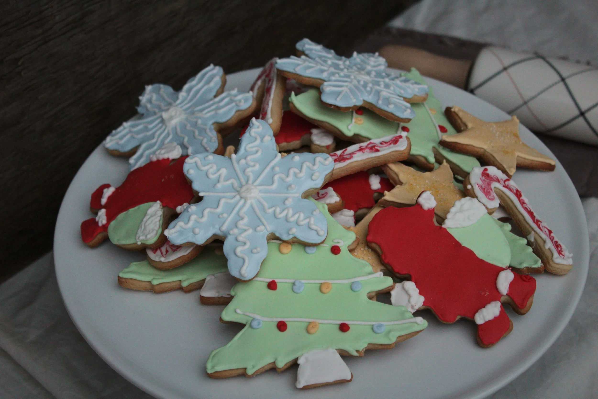 CINNAMON CREAM CHEESE SUGAR COOKIE CUTOUTS // #COOKIEWEEK 5