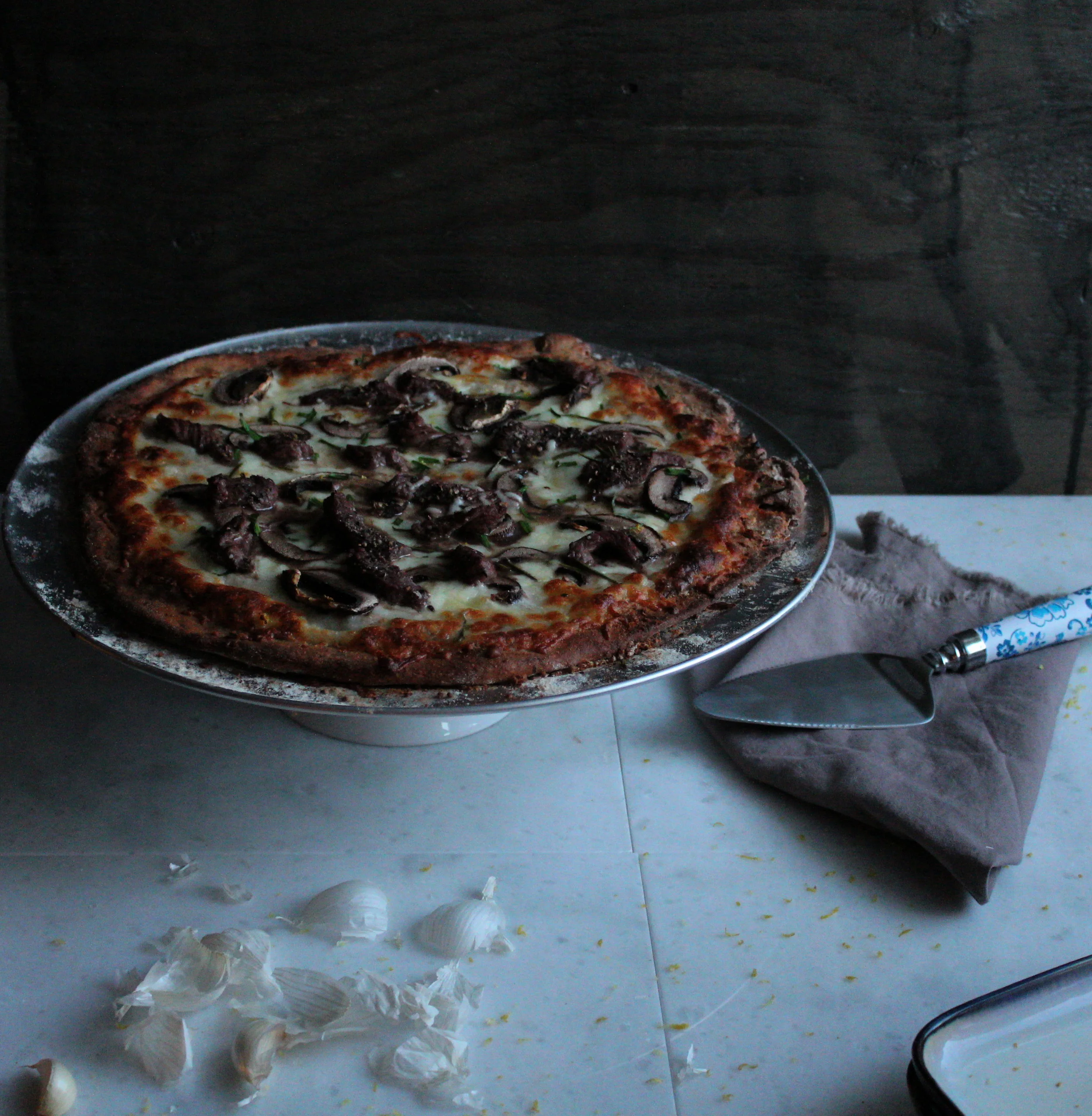 NEW YORK STYLE STEAK BALSAMIC PIZZA WITH WHOLE WHEAT CRISPY CRUST