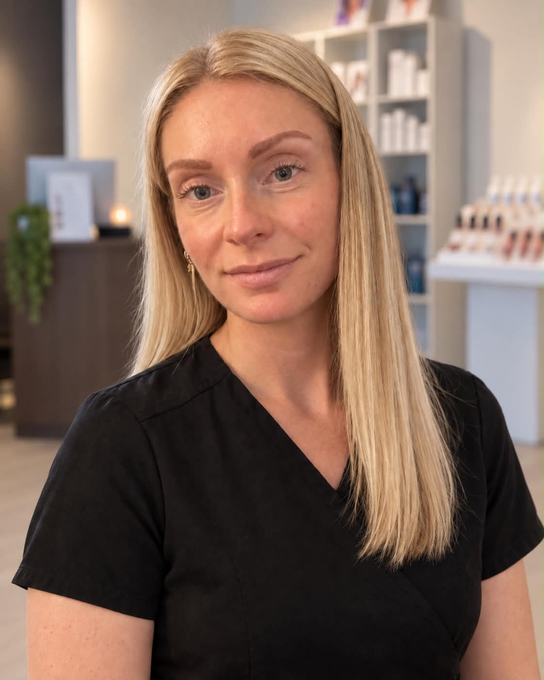 Frida Helene Johannessen, fotterapeutstudent hos Clinique Emilieanne i Ski
