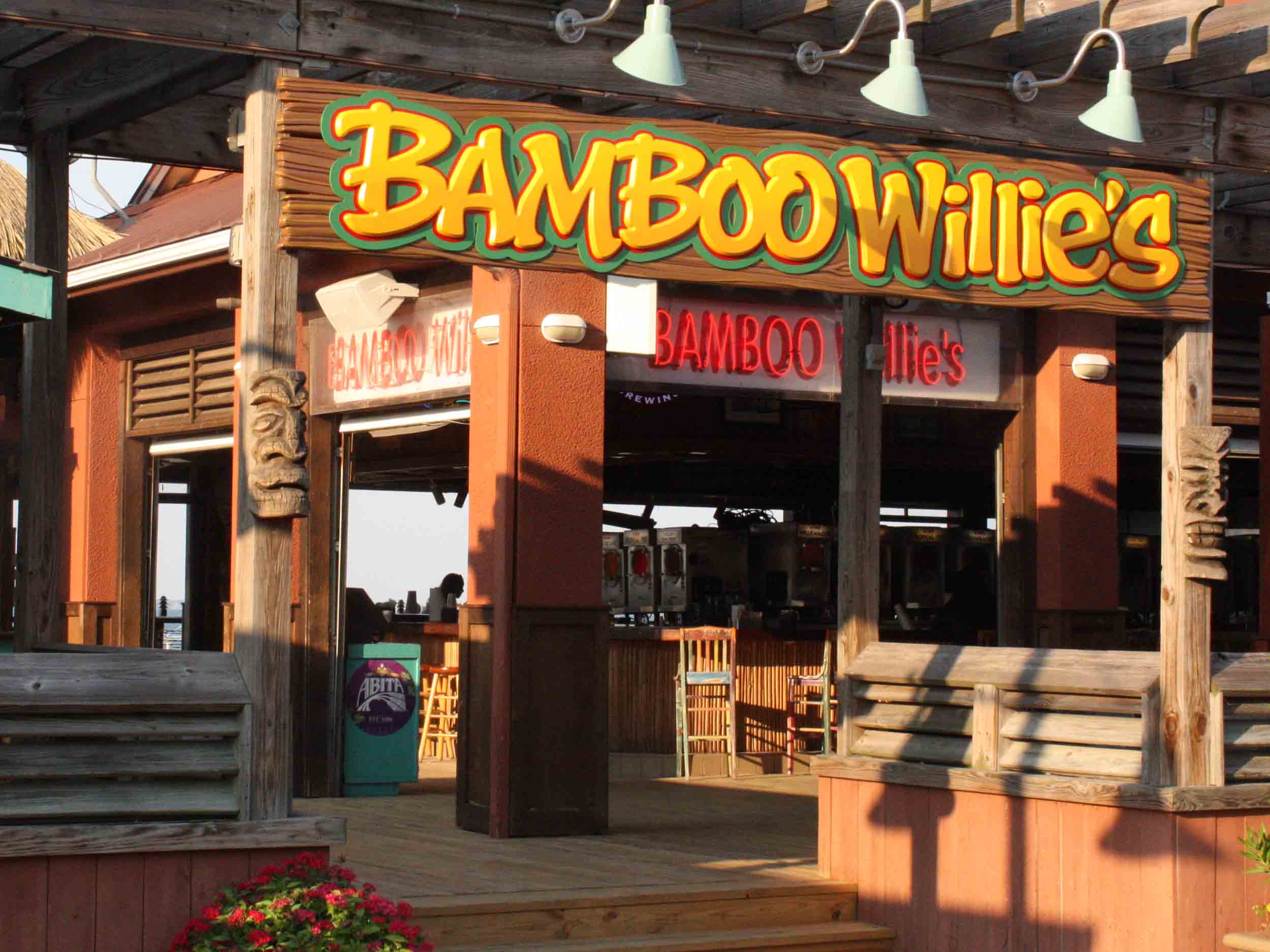 Bamboo Willie's Beachside Bar Entrance
