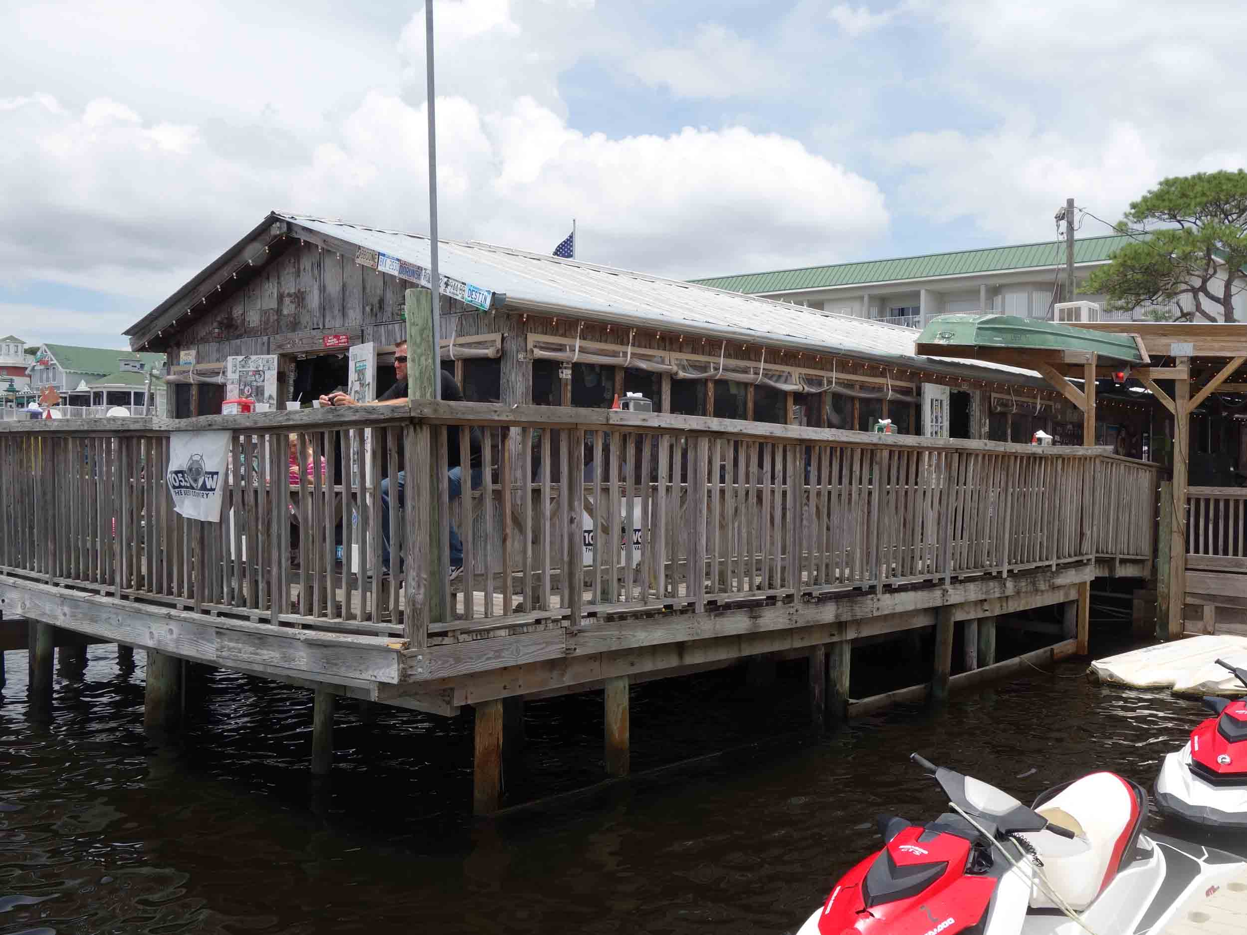 Boathouse Oyster Bar Exterior