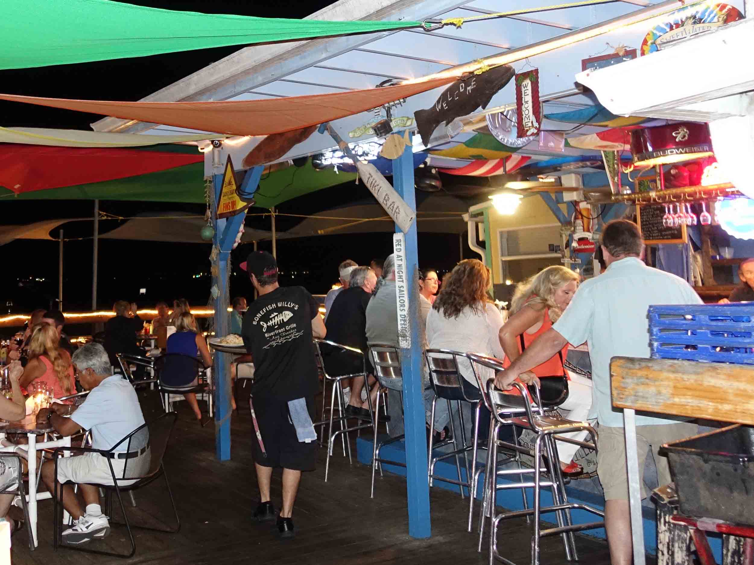 Bonefish Willy's Riverfront Grille Patio