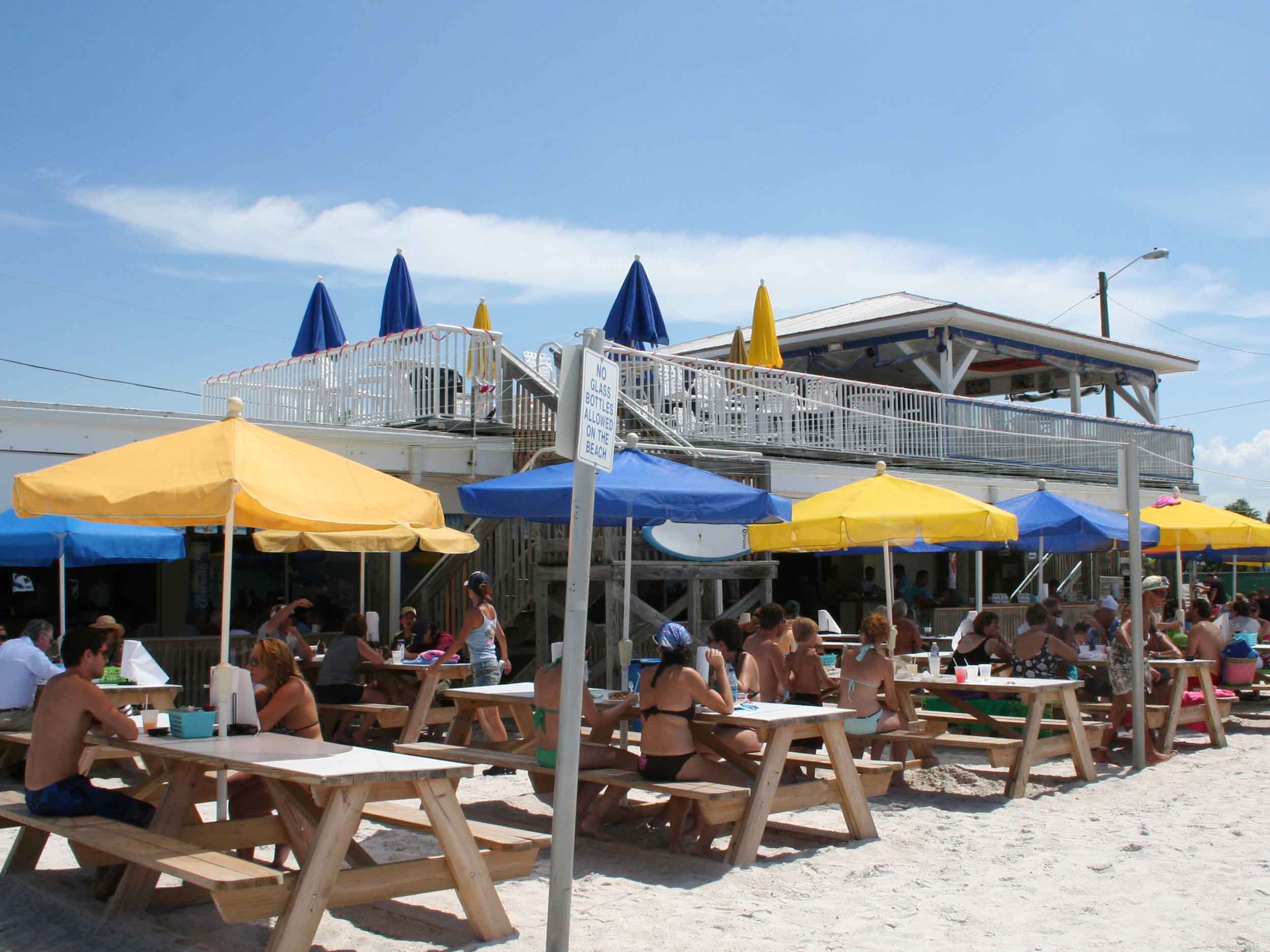 Caddy's on the Beach Entrance