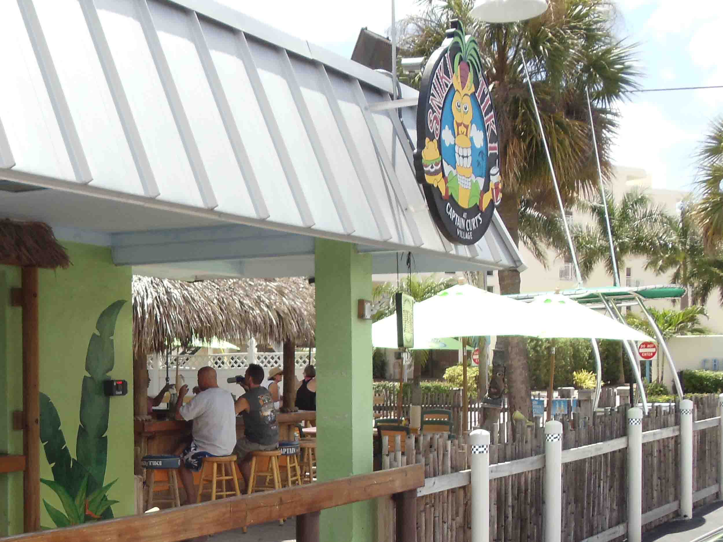 Captain Curt's Sniki Tiki Bar