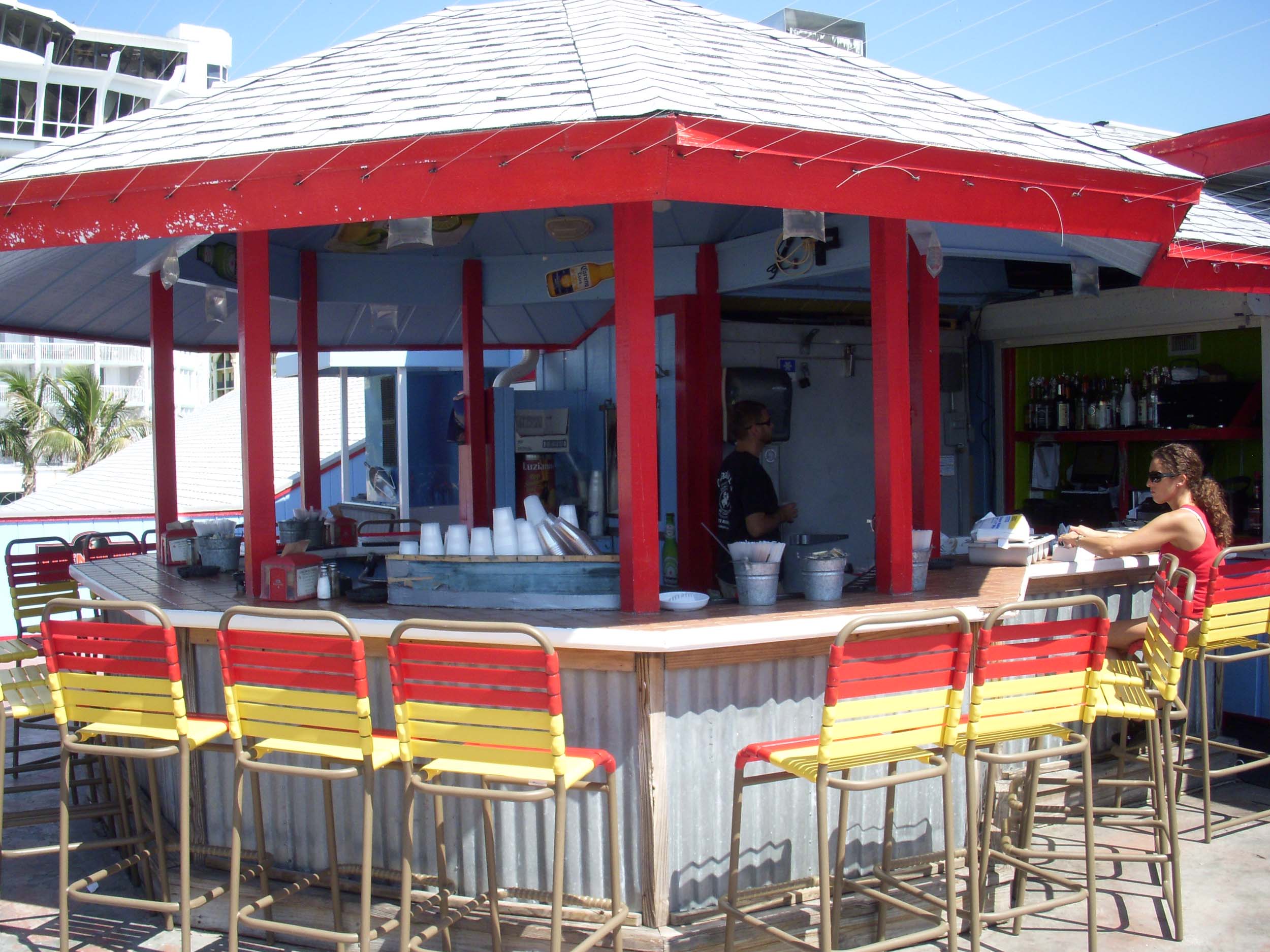 Crabby Bill's Outside Bar