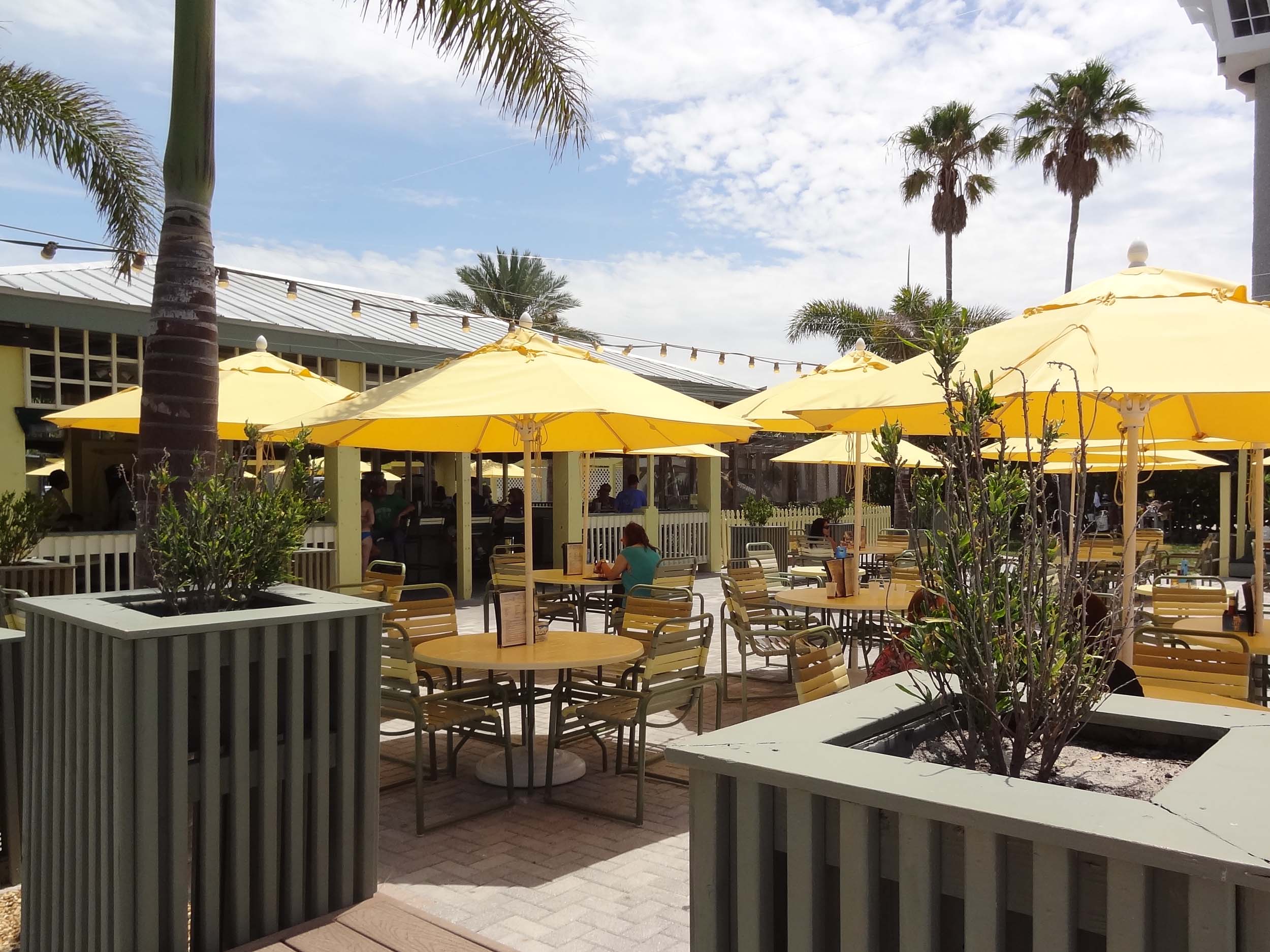 Rumrunners Bar and Grille Dining Area