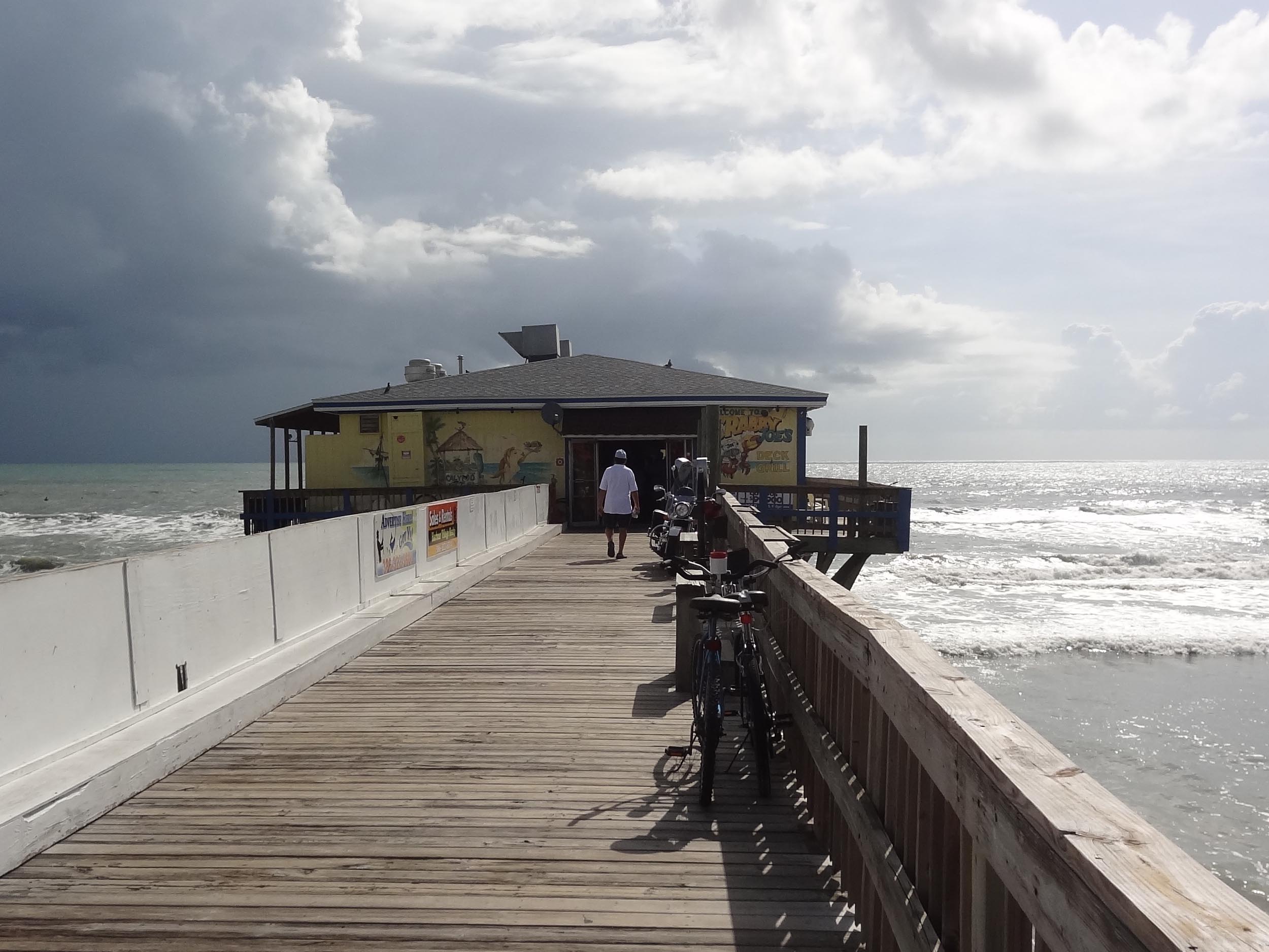 Crabby Joe's Deck and Grill Pier