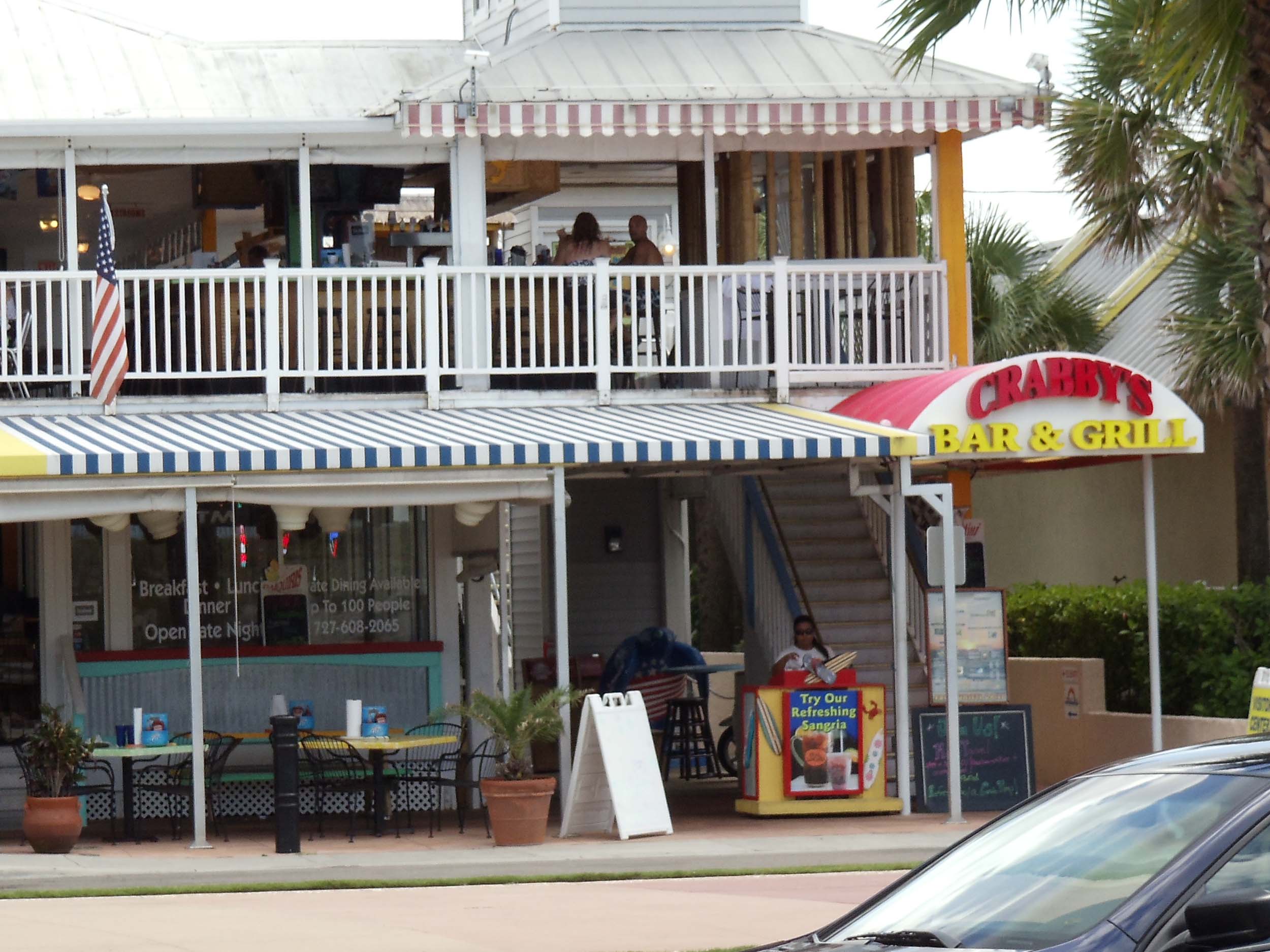 Crabby's Bar and Grill Entrance