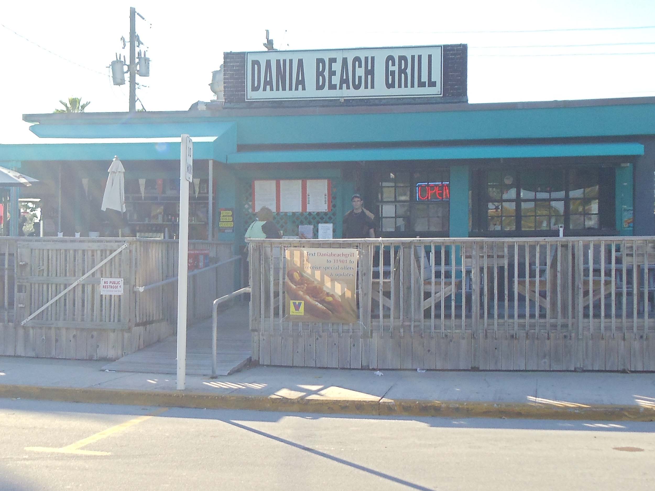 Dania Beach Bar Entrance