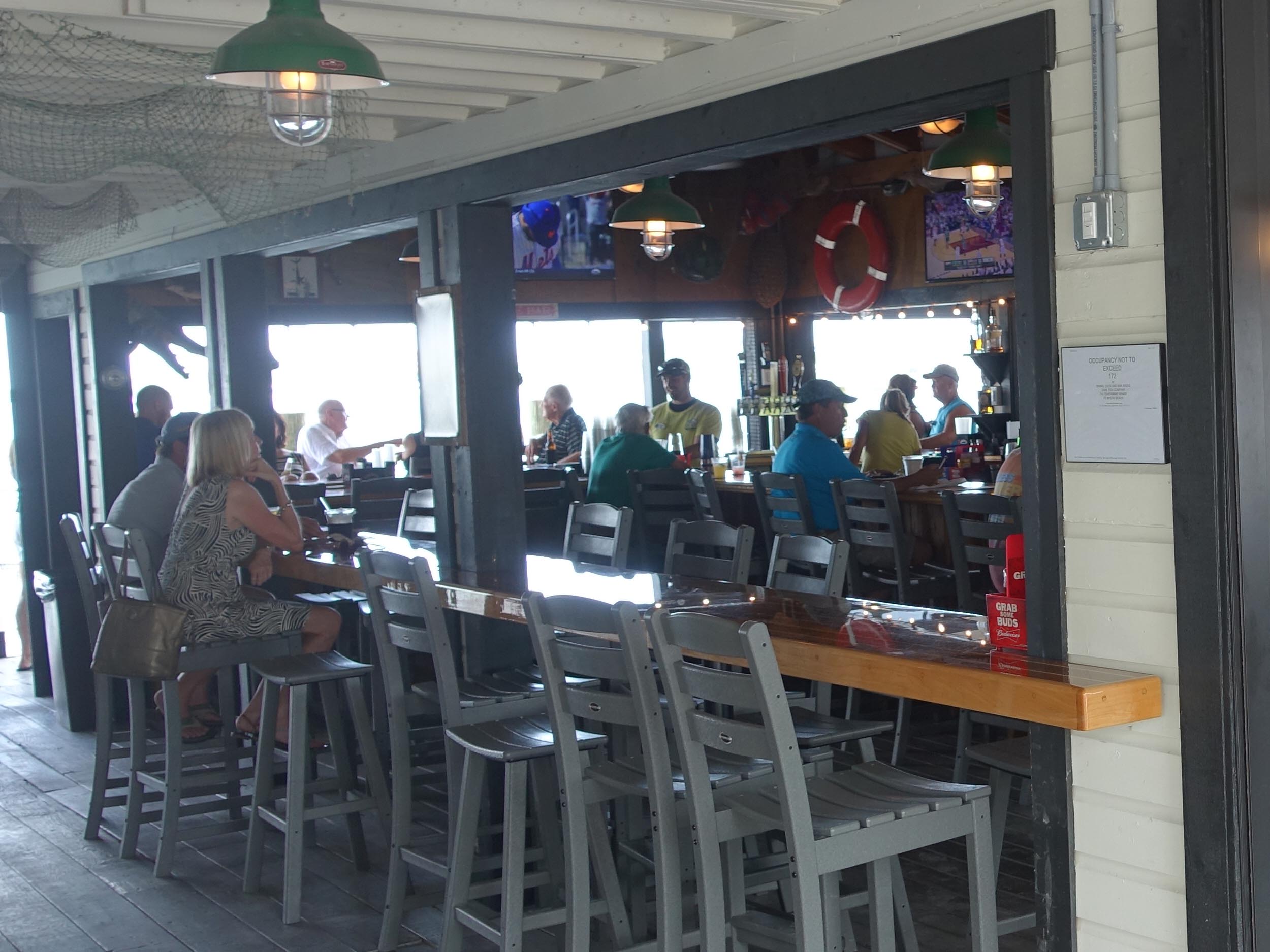 Dixie Fish Company Bar