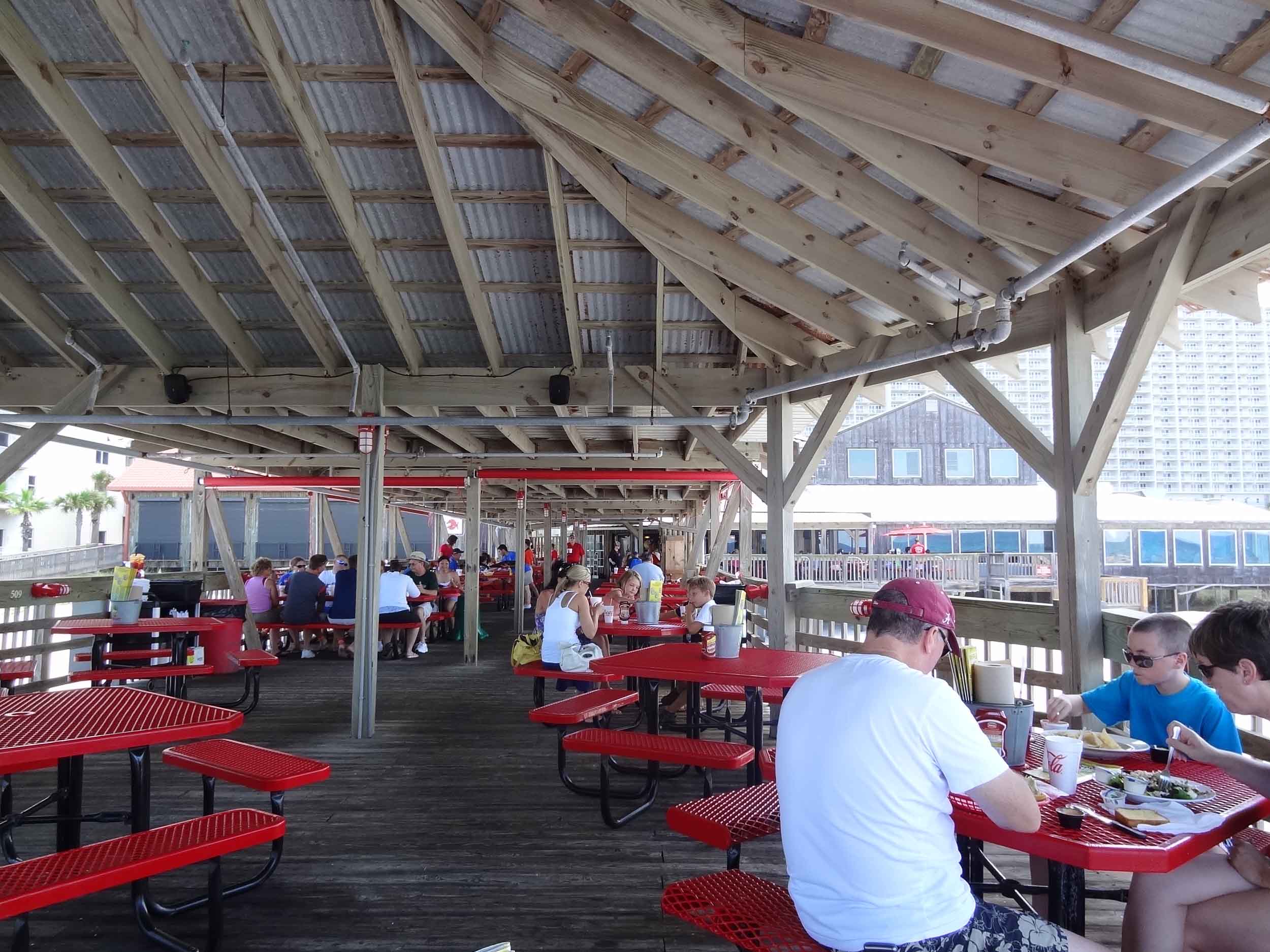 Pineapple Willy's Interior Dining Area