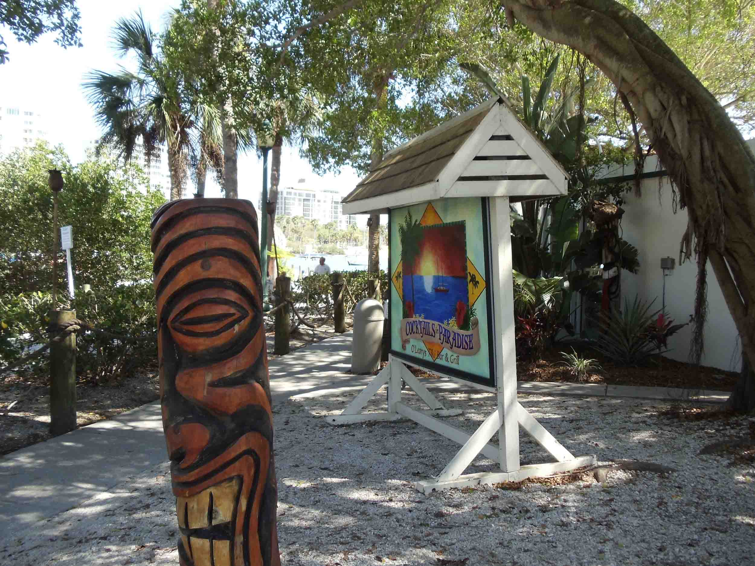 Oleary's Tiki Bar and Grill Entrance