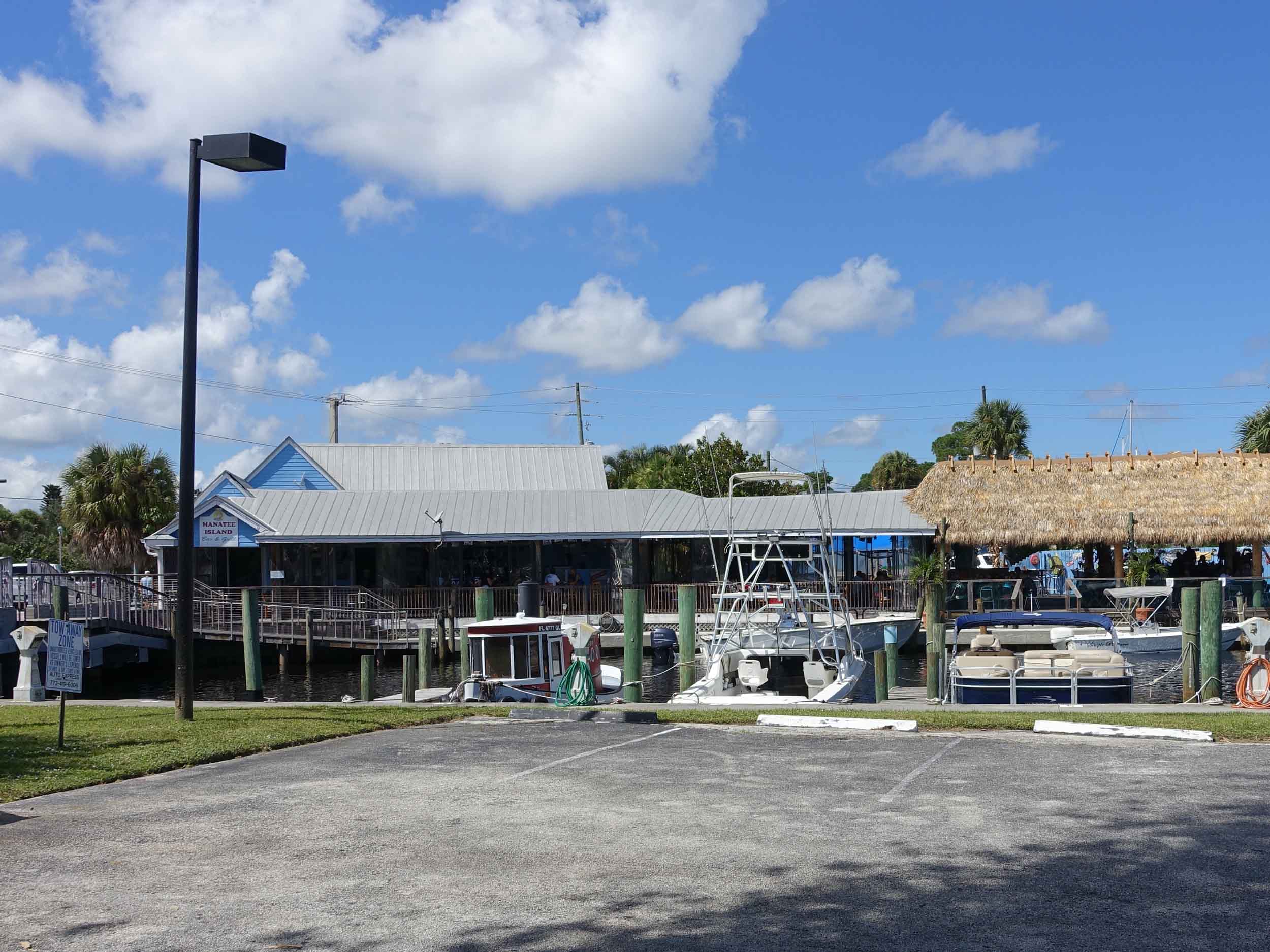 Manatee Island Bar and Grill Exterior