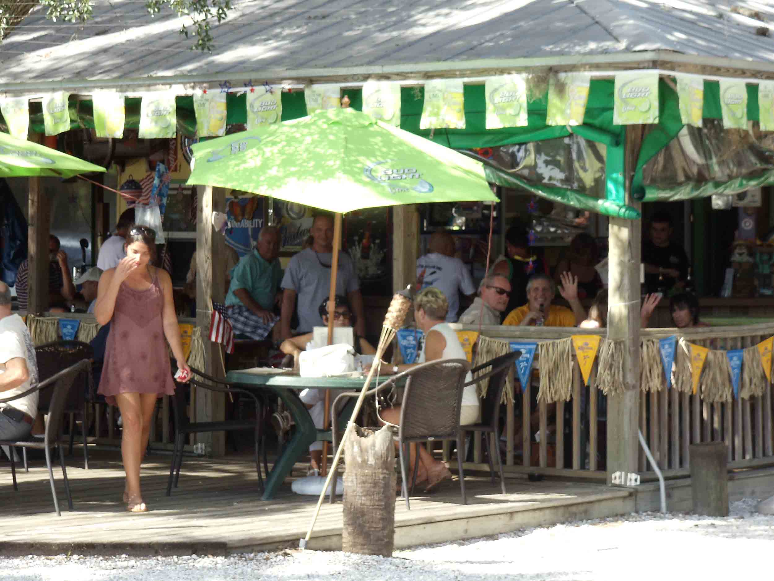 Miss Vicki's on the River Dining Area