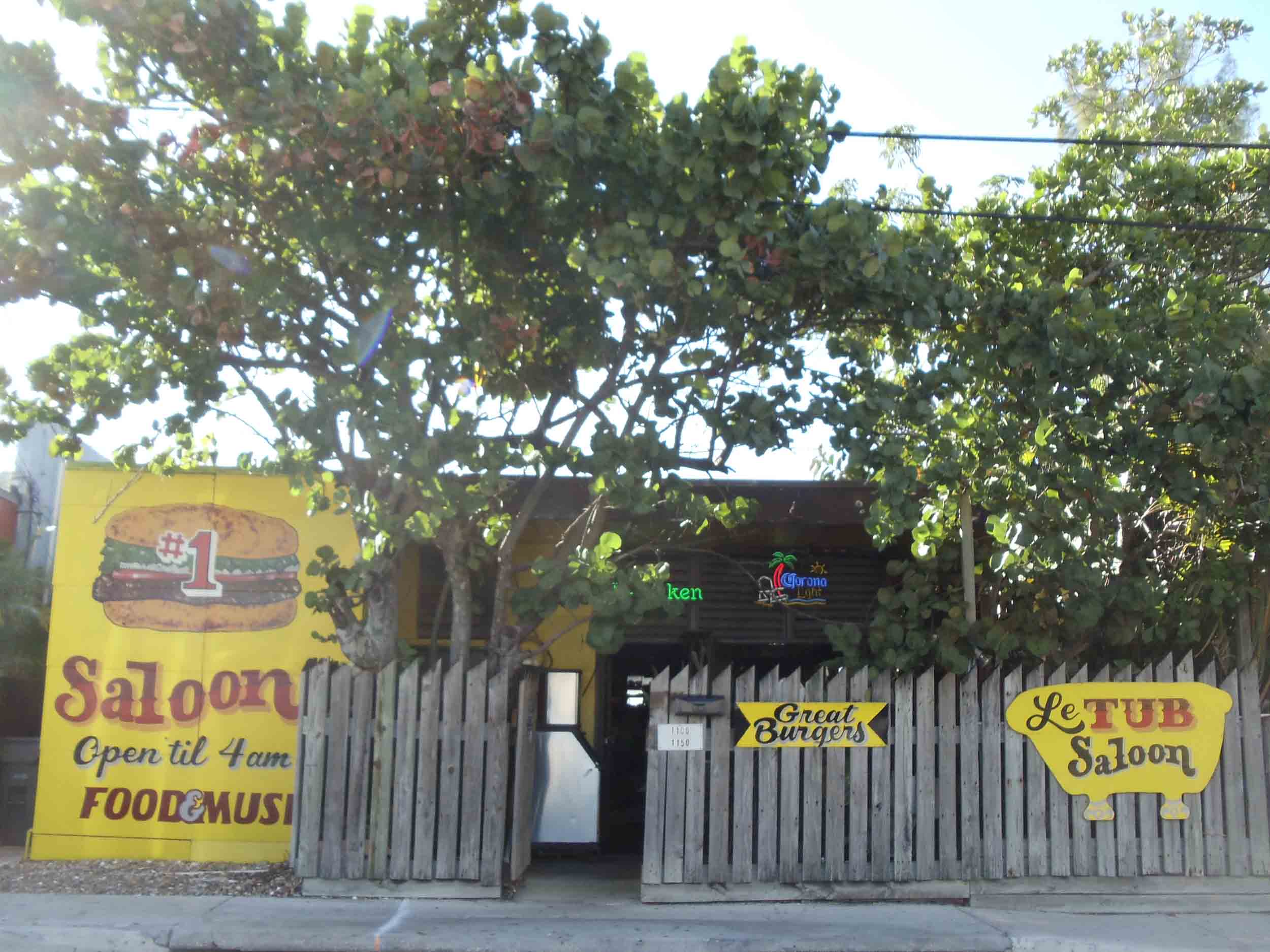 Le Tub Saloon Entrance