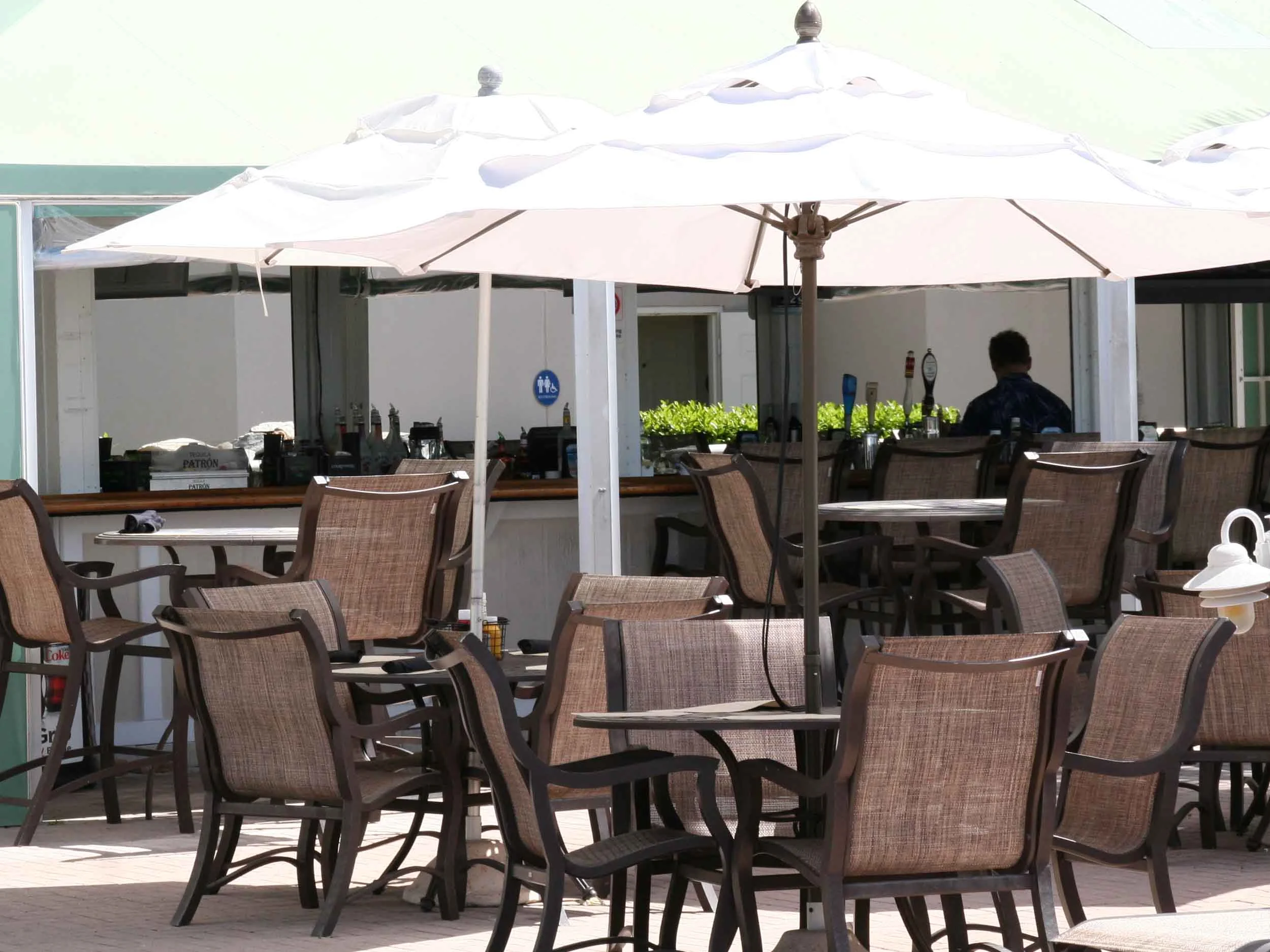 lido-key-beach-resort-umbrella-tables.jpg