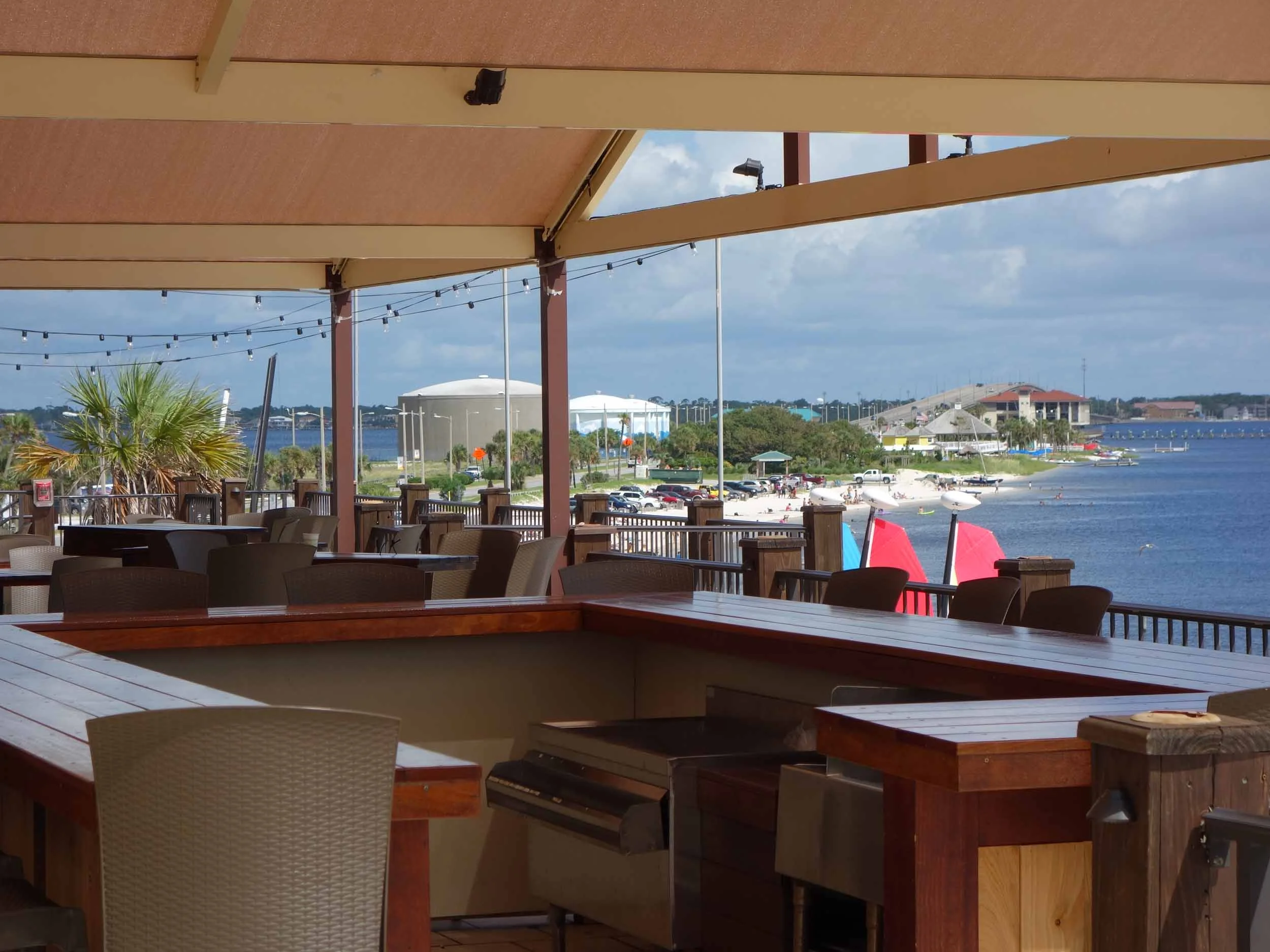 hemingways-upper-deck.jpg