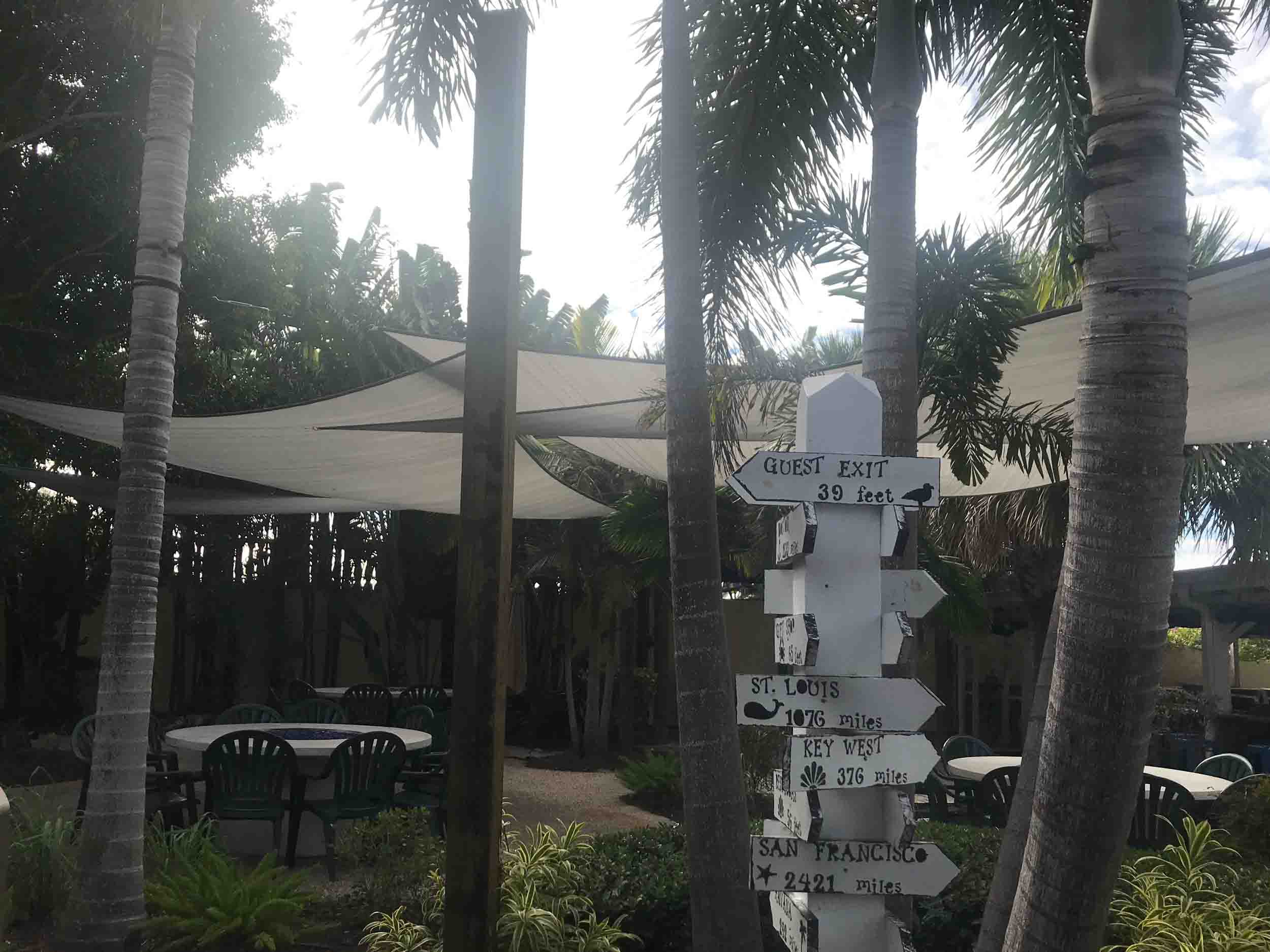 Pops Sunset Grill Courtyard