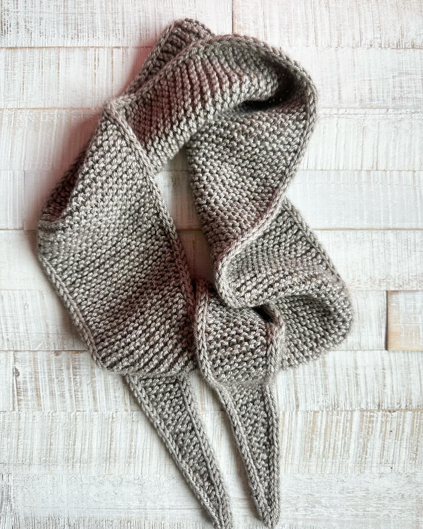 The Sophie Scarf - the one skein neck scarf&hellip;or in this case less than one skein. Tubute DK in Steel Cabinet used; who doesn&rsquo;t love some merino/silk/yak around their neck?

#gigglinggeckoyarns #ggy #sophiescarf #neckscarf #oneskeinproject
