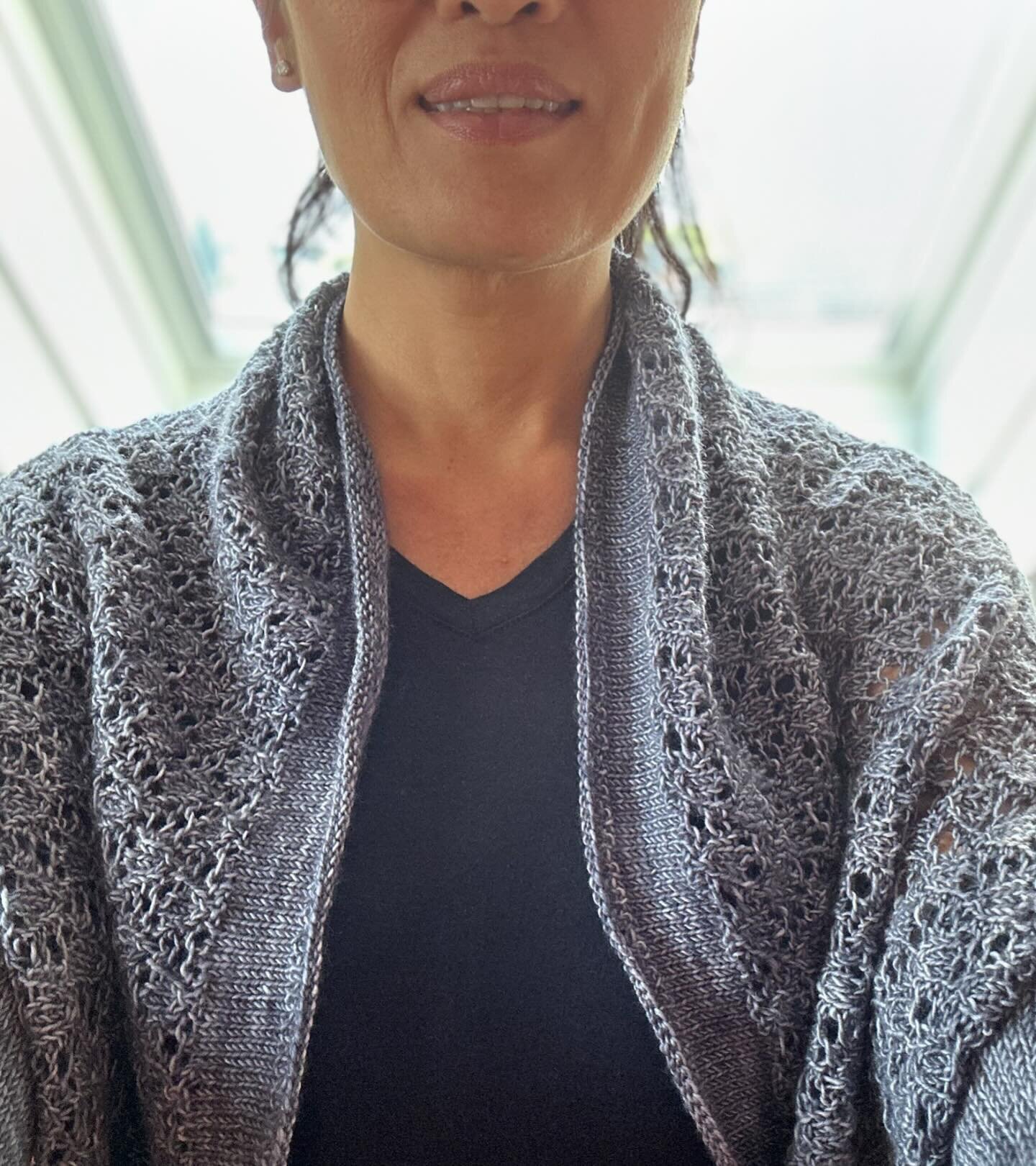 Which way do you wear your Reagan Cardigan by @lilalu72? My sample knitter just sent me some happy mail and just in time weather wise too. Spring is around the corner and a lightweight, reversible wearing cardigan is just what I needed. 
Knitted in S