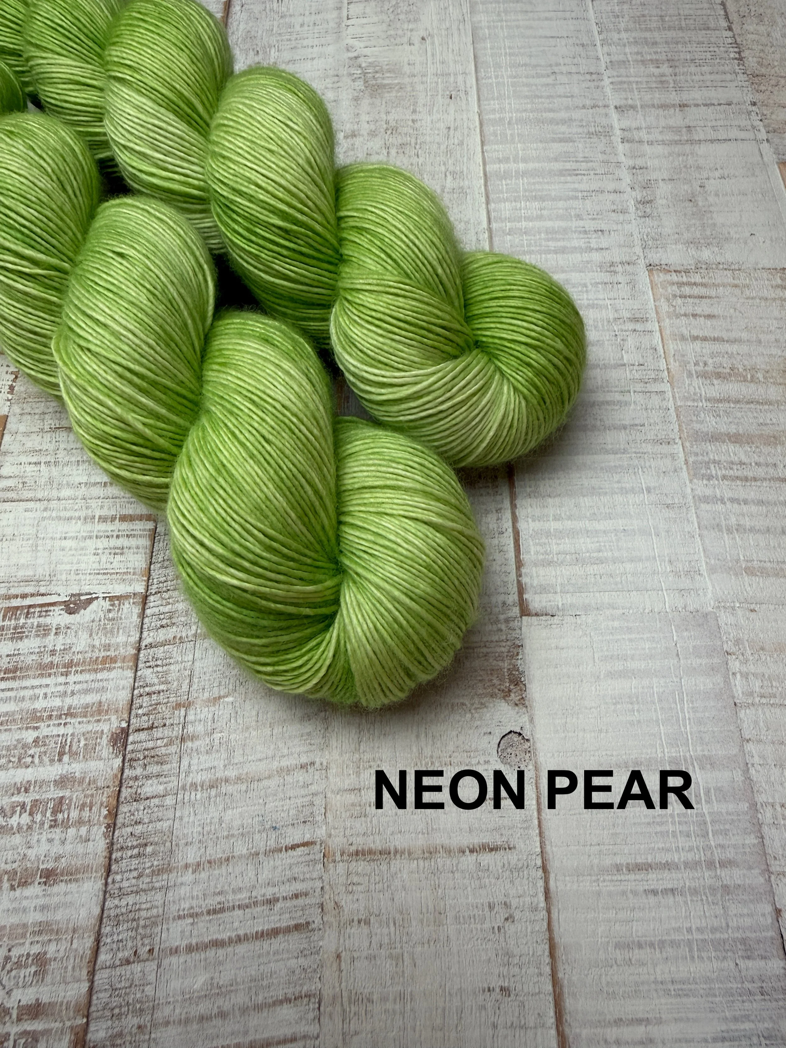 SI NEONPEAR.JPG