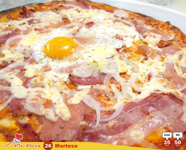 #26 - V.P.C (Martesa) tomate . mozzarella . fiambre . bacon . cebola . emmenthal . ovo . oregãos