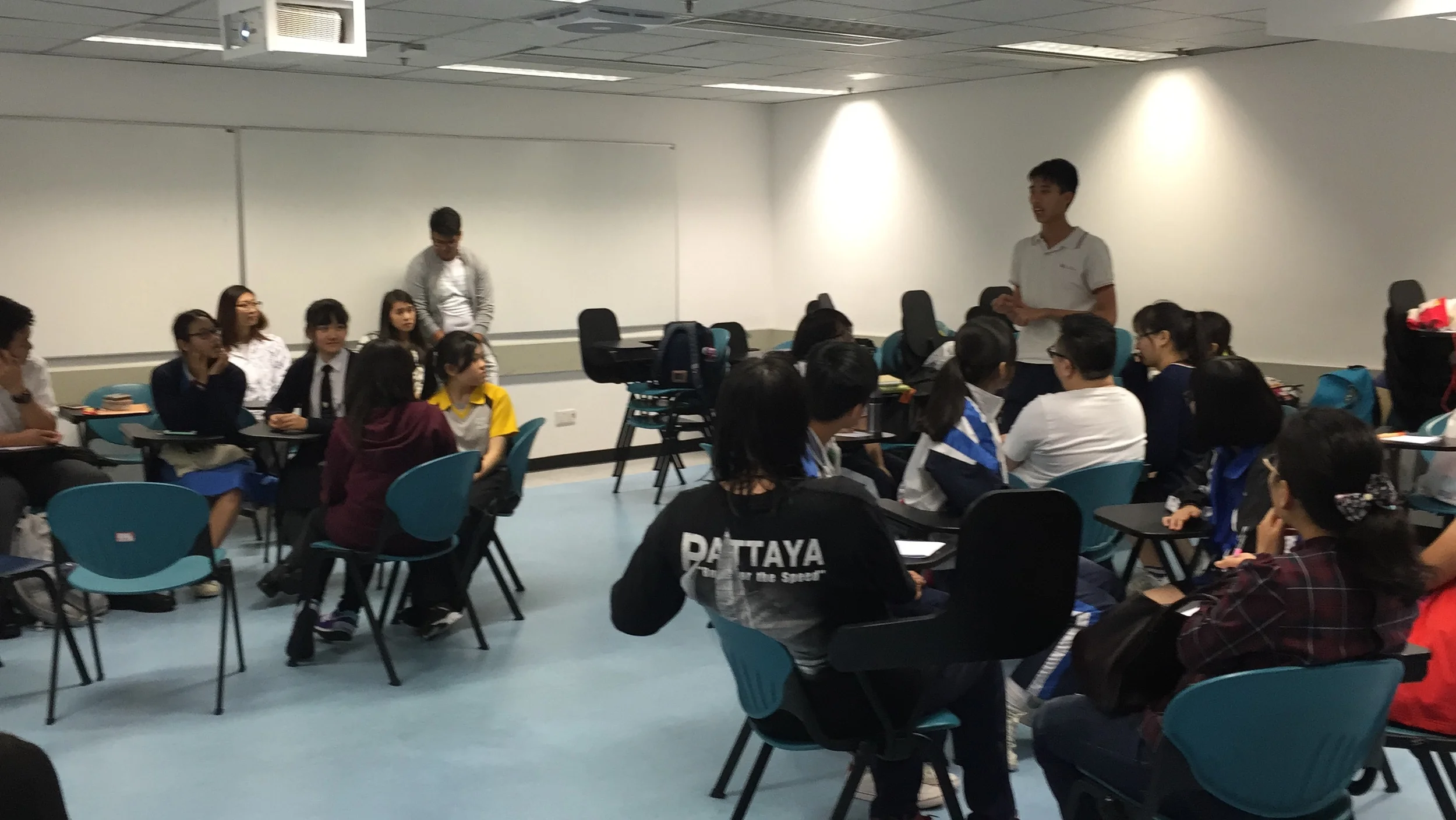 Meeting with YOUTH ARch Student Voluntary Team on 7 April 2016 brainstorming for Stage 4 Works