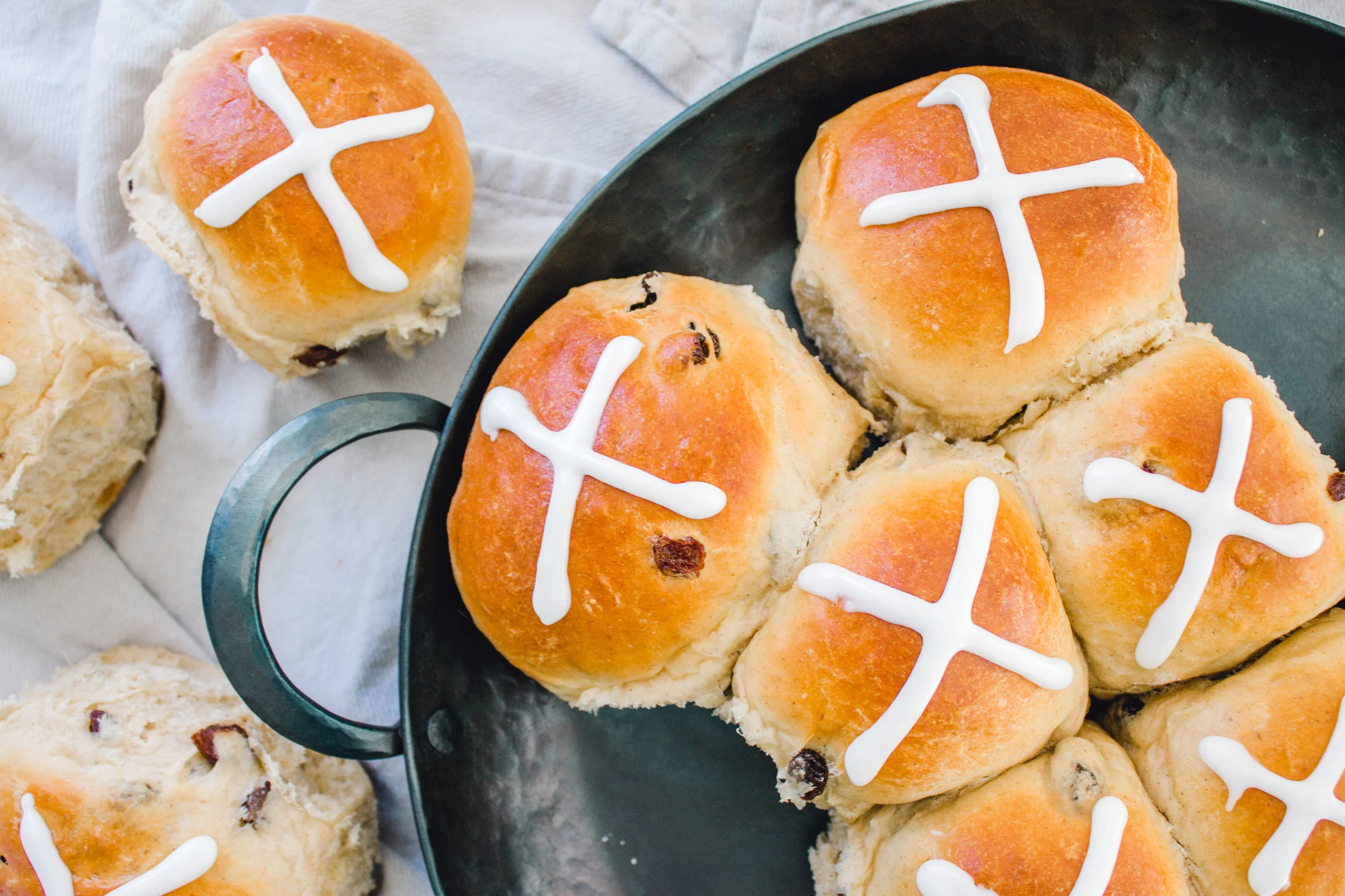 Southern Hot Cross Buns | Southern Kitchen
