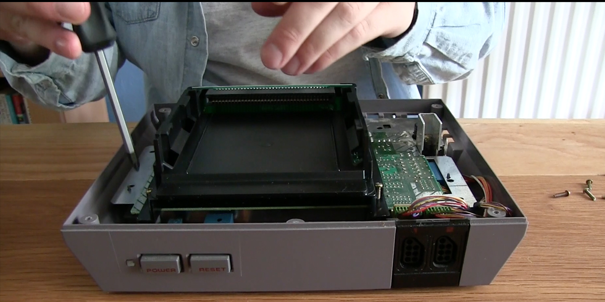 NES Surgery - Fix that Blinking Light!