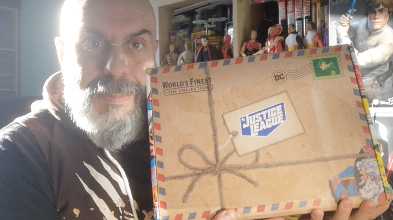 DC World's Finest 'The Collection' - Holiday Heroes - Unboxing! | Brunos Boxes