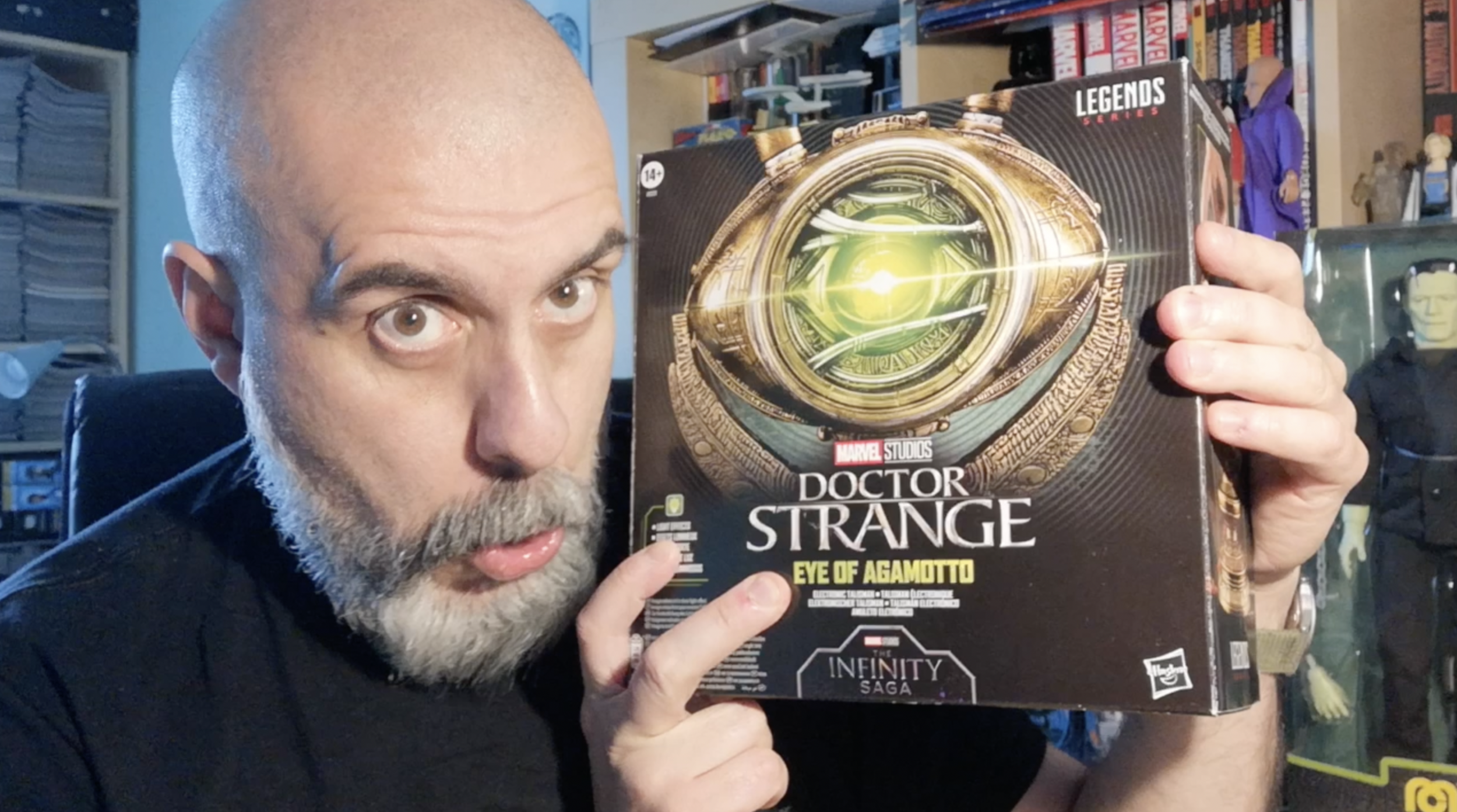 Marvel Legends - Doctor Strange - Electronic Eye of Agamotto replica Unboxing! | Bruno's Boxes