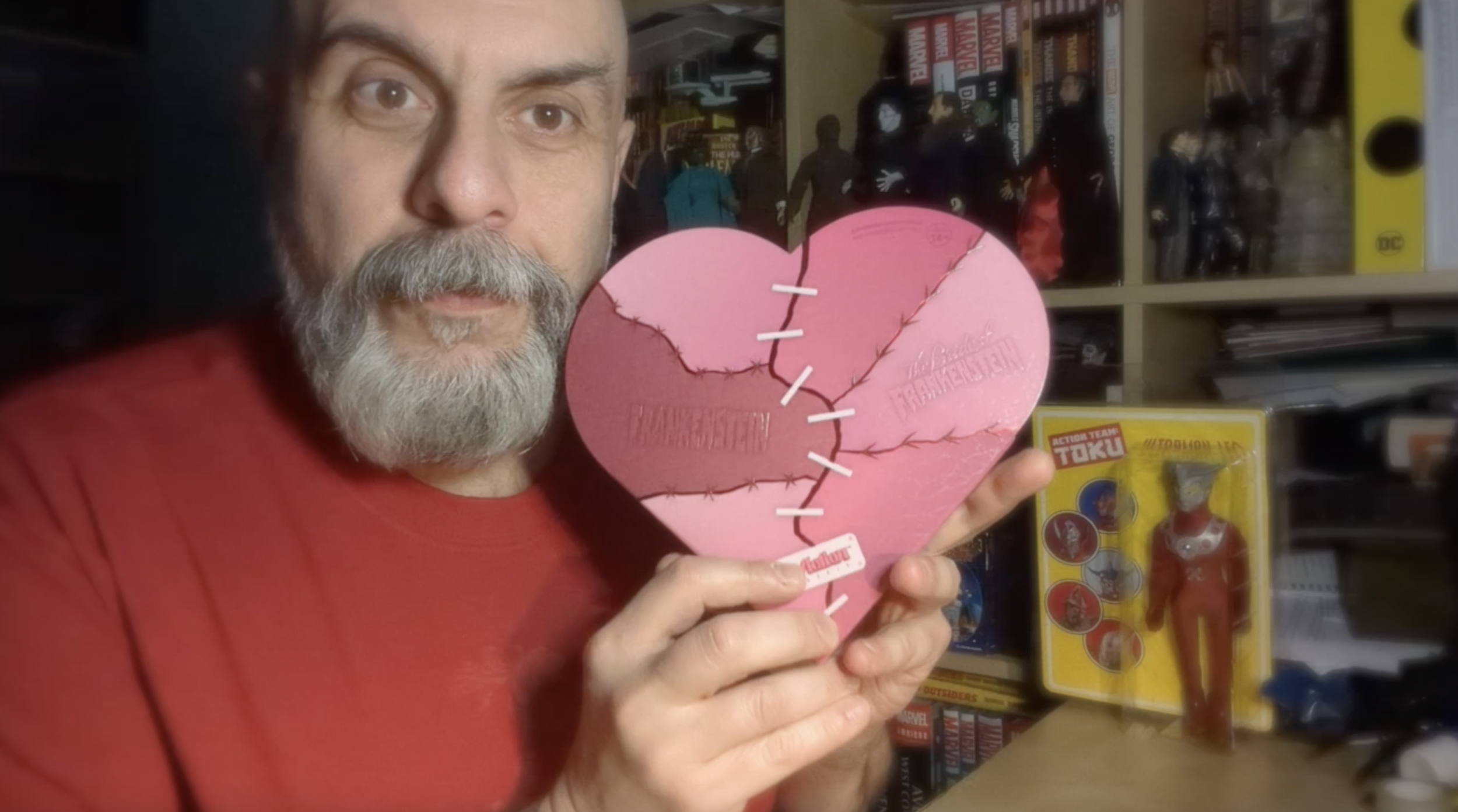 Super7 - Frankenstein And Bride Of Frankenstein 2-Pack (Valentine's Day Heart Box) | Bruno's Boxes