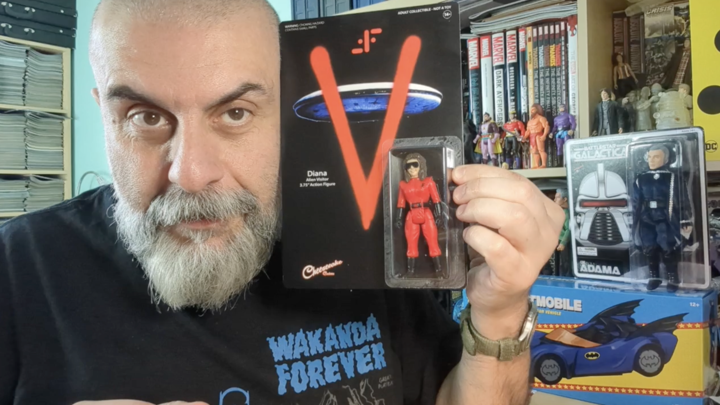 Nema Studios - Cheesecake Customs - V Retro Action Figures Unboxing! | Bruno's Boxes