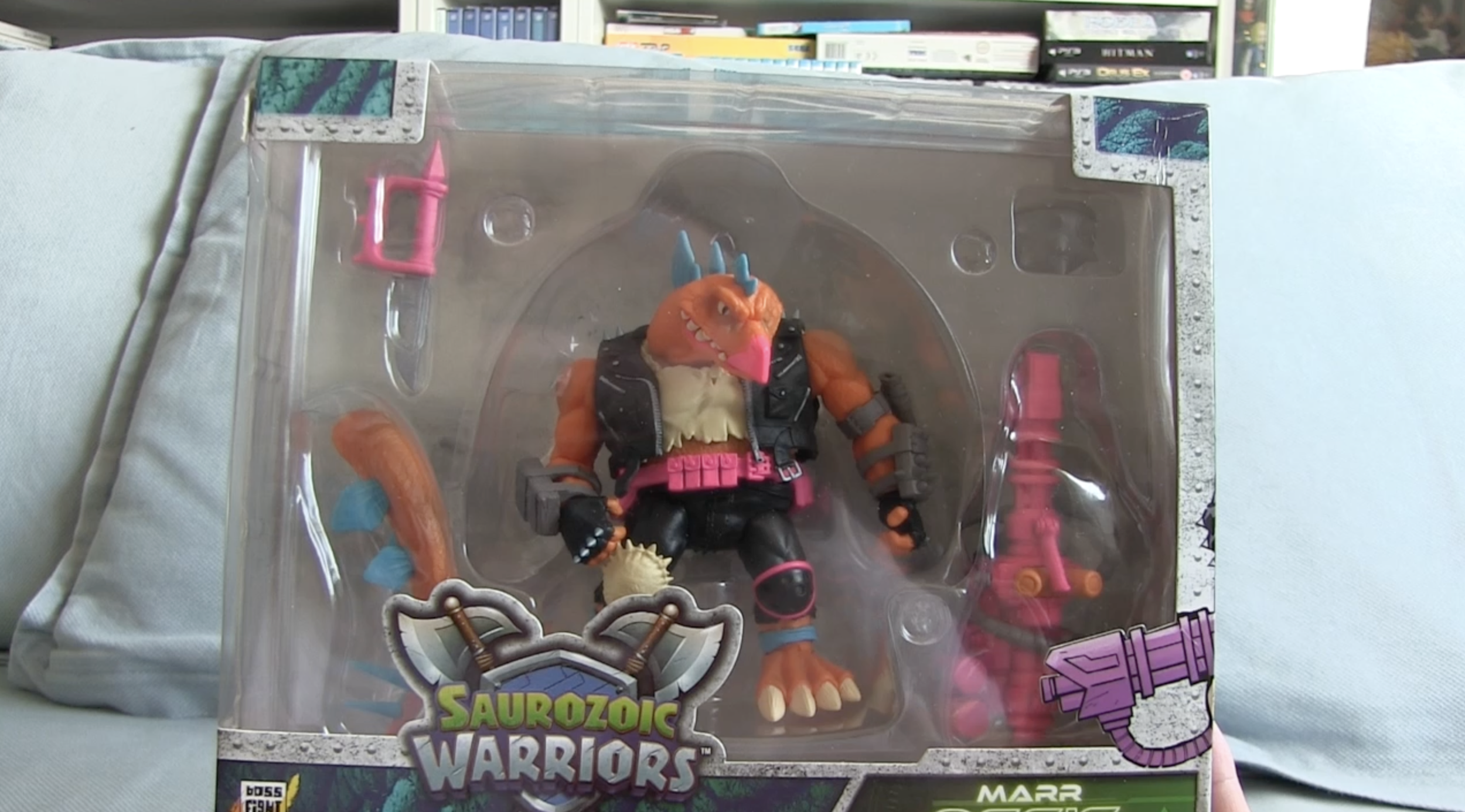 Boss Fight Studio - Saurozoic Warriors - Marr Ossis action figure unboxing!