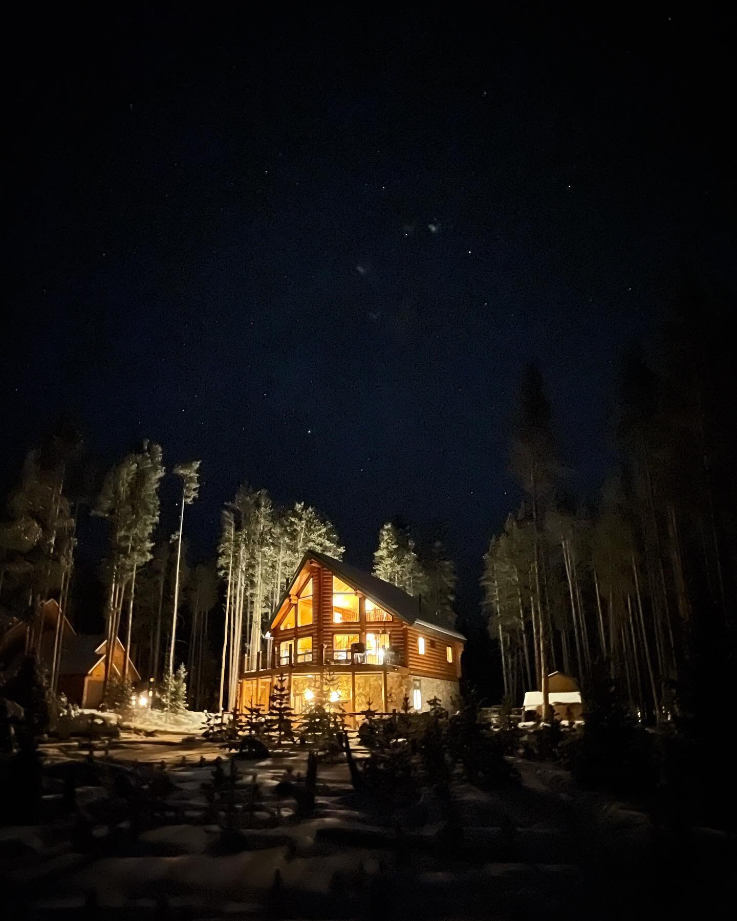 Toasty little cabin.

#cabinlife #stars #stargazing